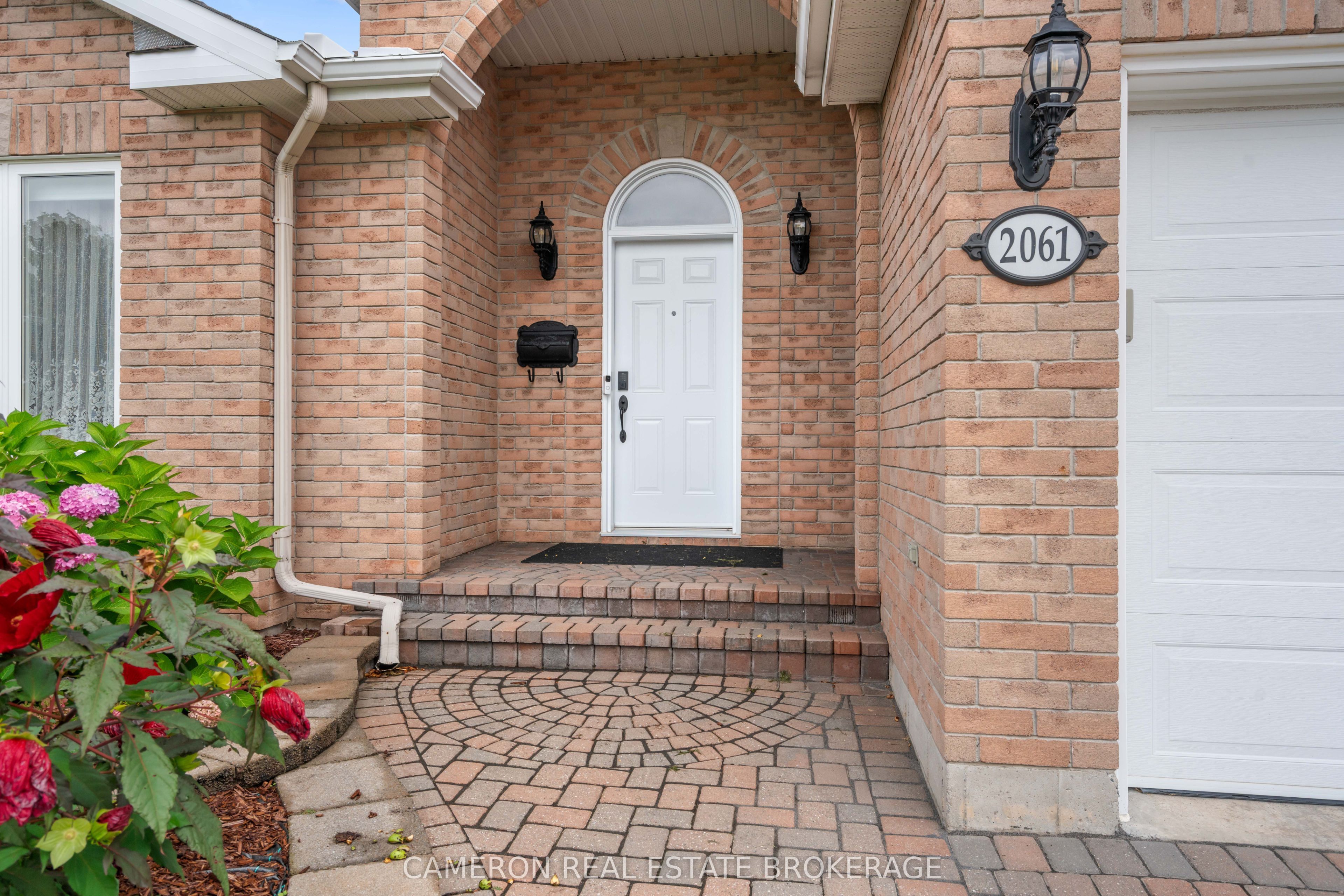 2061 Concorde Avenue, Cornwall, ON K6H 7K6 photo 2
