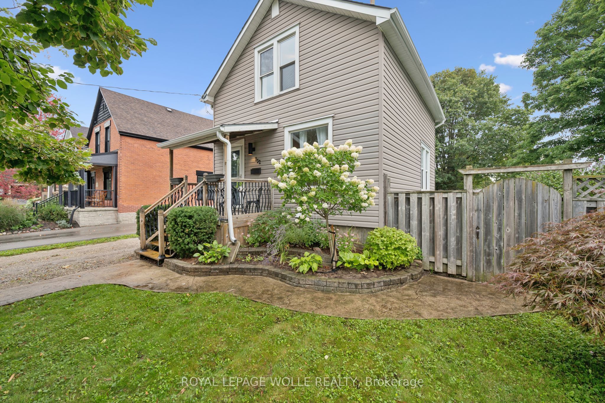 132 Perth Street, Stratford, ON N5A 3Y2 photo 3