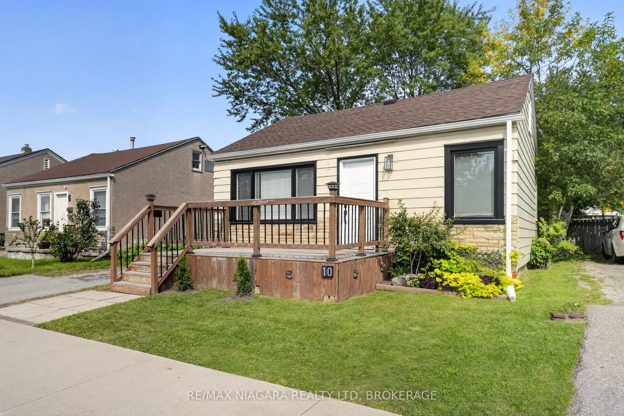 10 Churchill Avenue, Welland, ON L3B 4Y5 photo 2