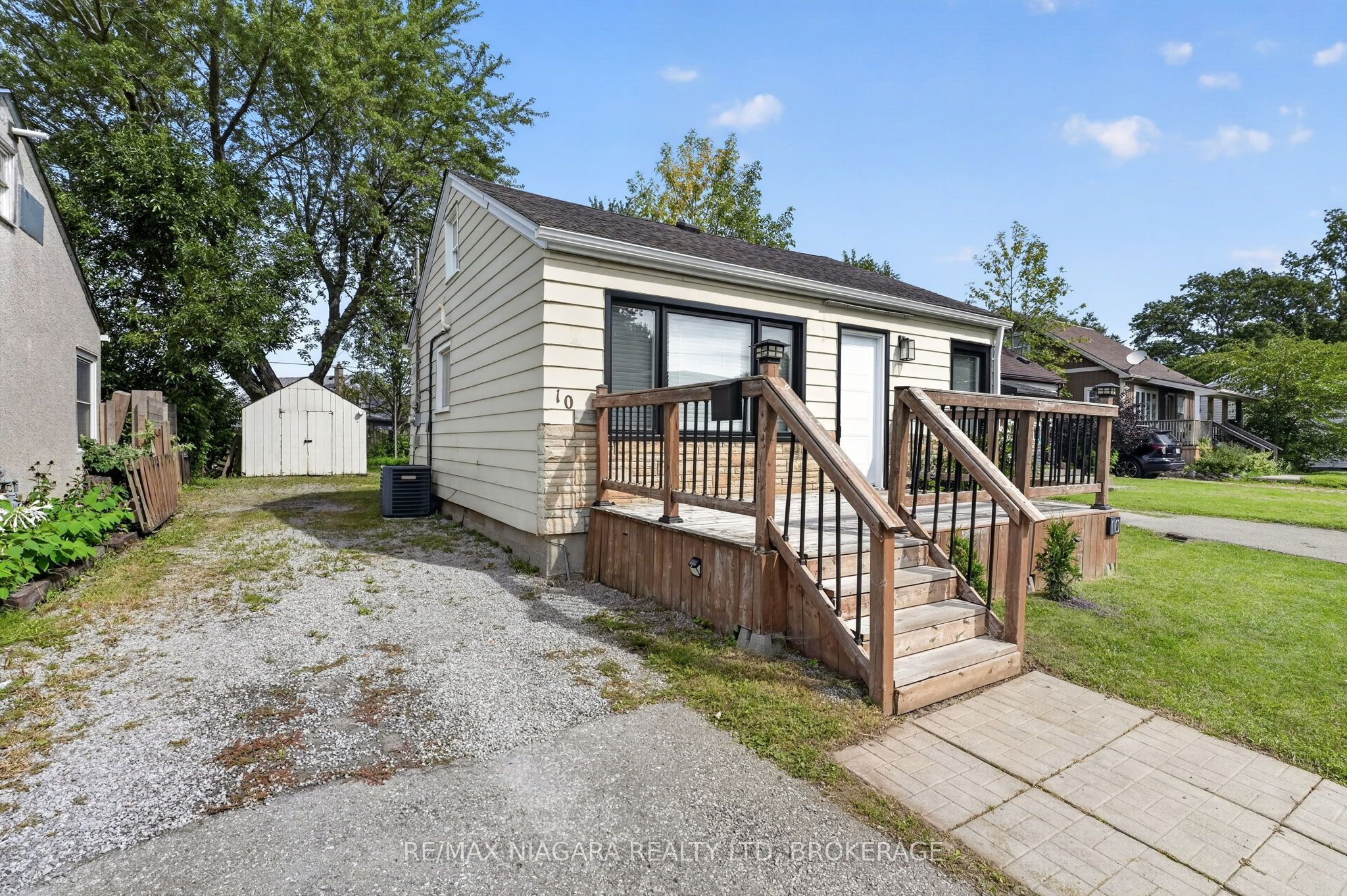 10 Churchill Avenue, Welland, ON L3B 4Y5 photo 3