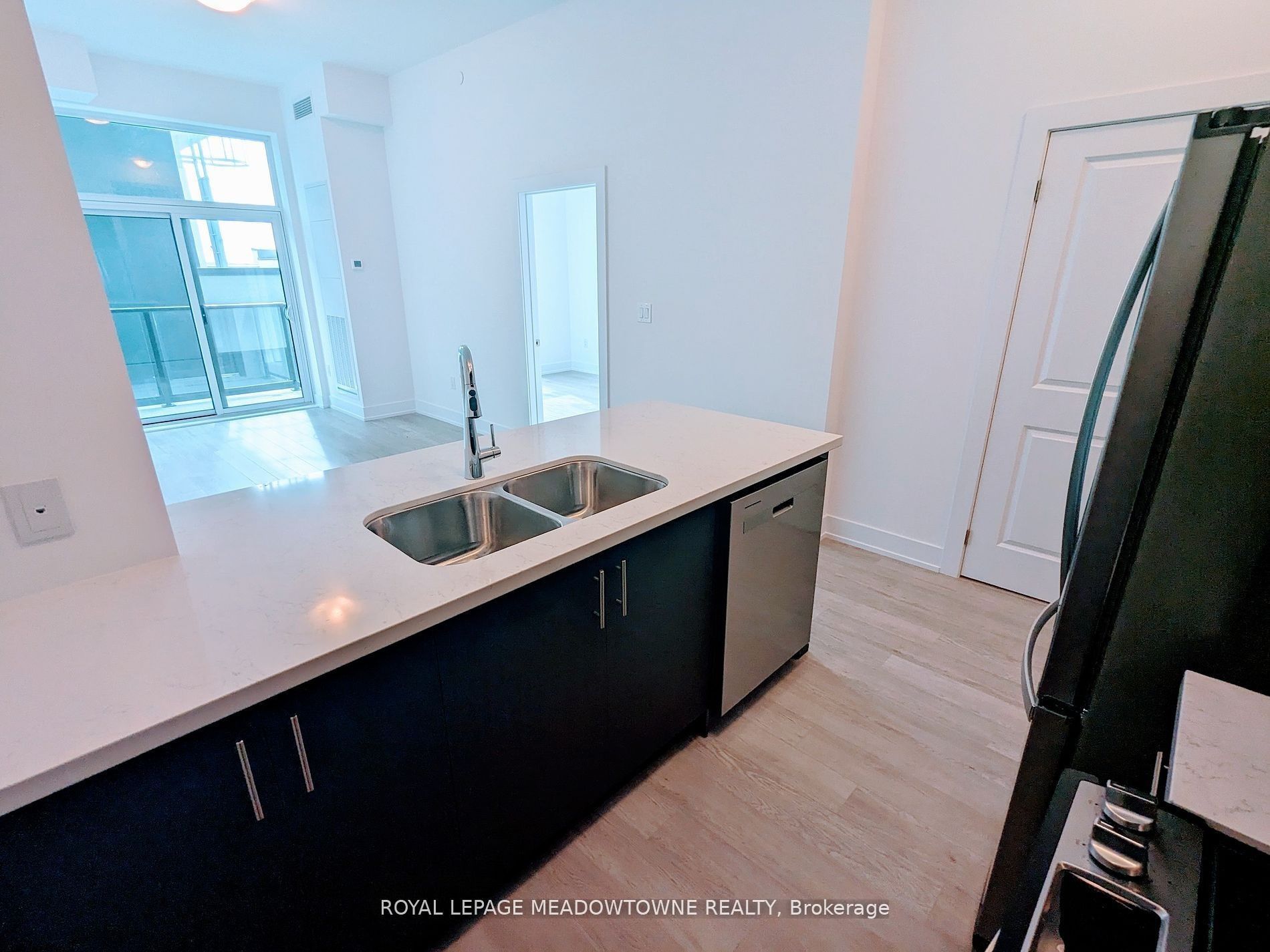 460 Dundas Street E 501, Hamilton, ON L8B 2A5 photo 5