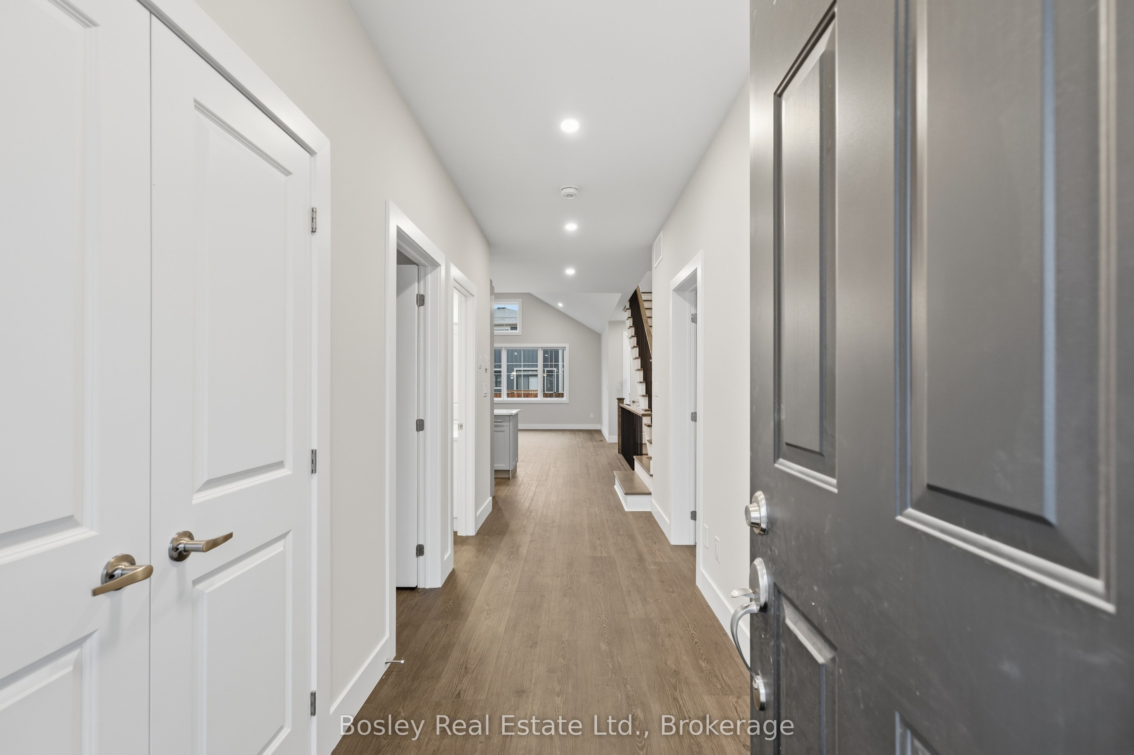 163 SUGAR MAPLE Street, Blue Mountains, ON L9Y 0Z3 photo 4