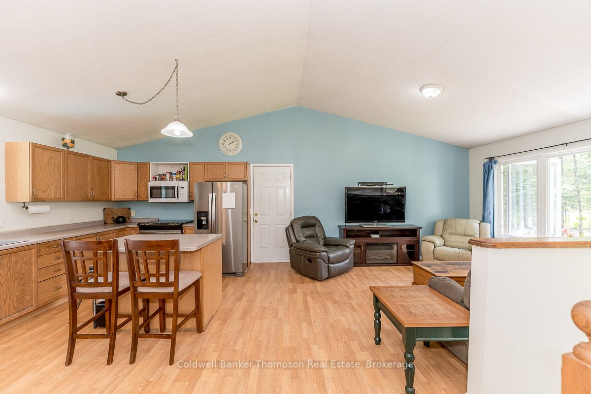 109 South Waseosa Lake Road, Huntsville, ON P1H 2N5 photo 4