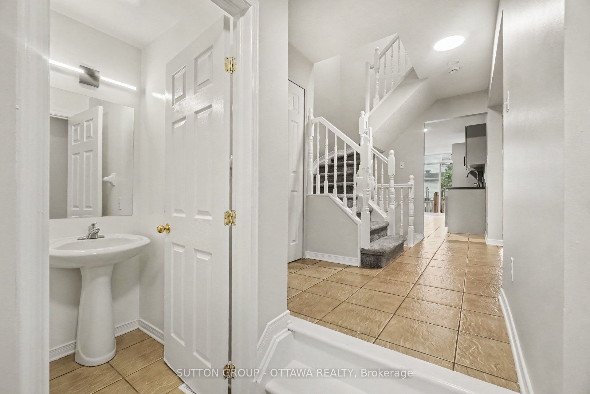 159 Colliston Crescent, Hunt Club - South Keys and Area, ON K1V 2J5 photo 3