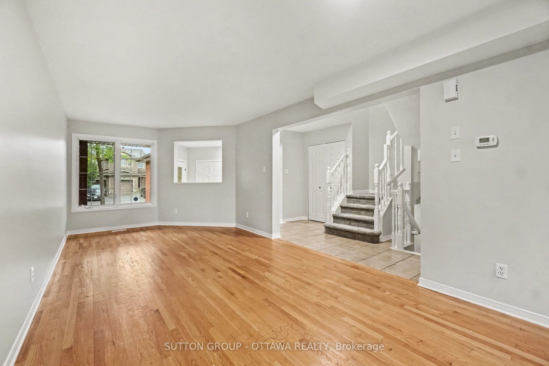 159 Colliston Crescent, Hunt Club - South Keys and Area, ON K1V 2J5 photo 4