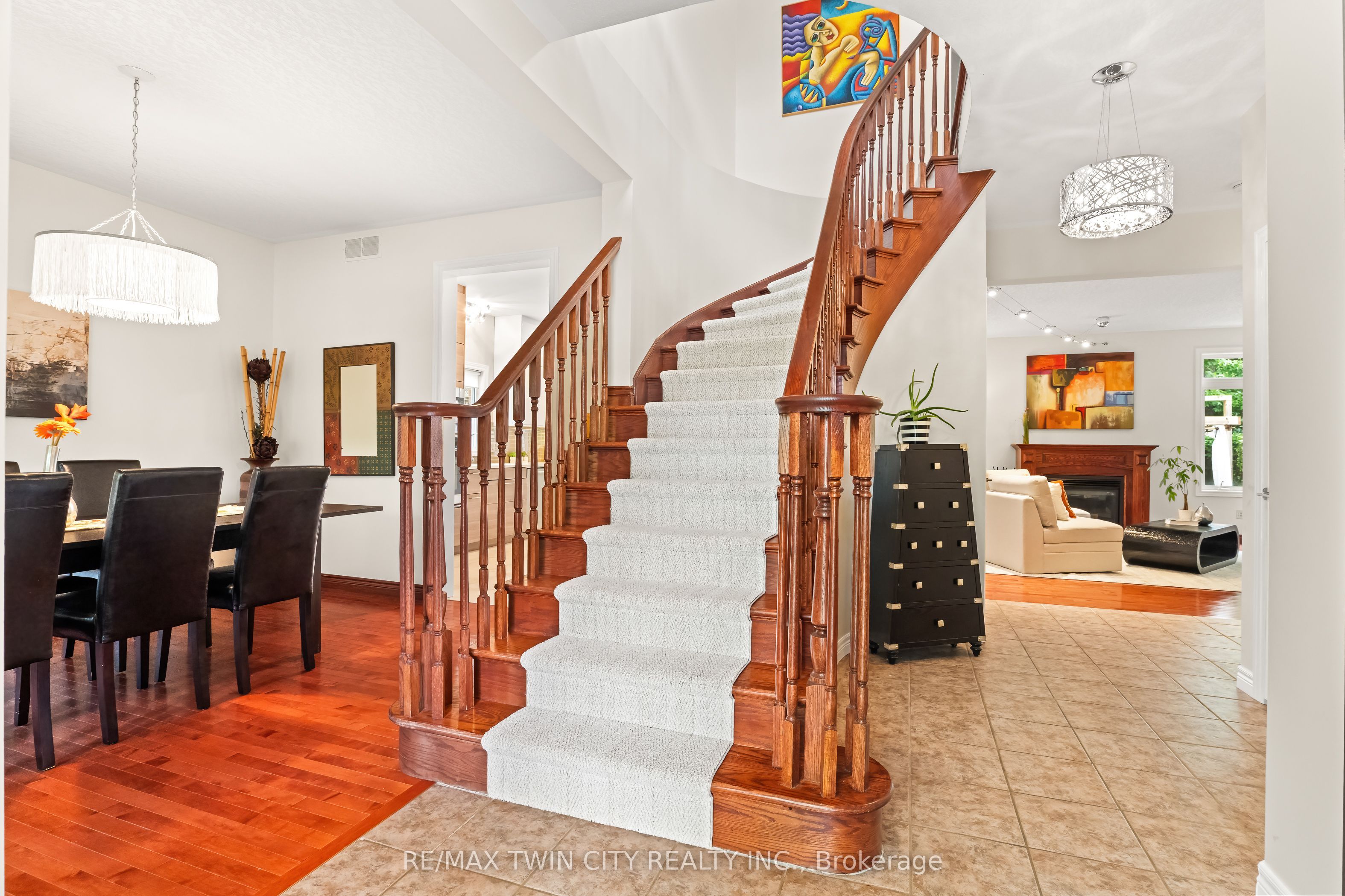 534 Birchleaf Walk, Waterloo, ON N2T 2W5 photo 5