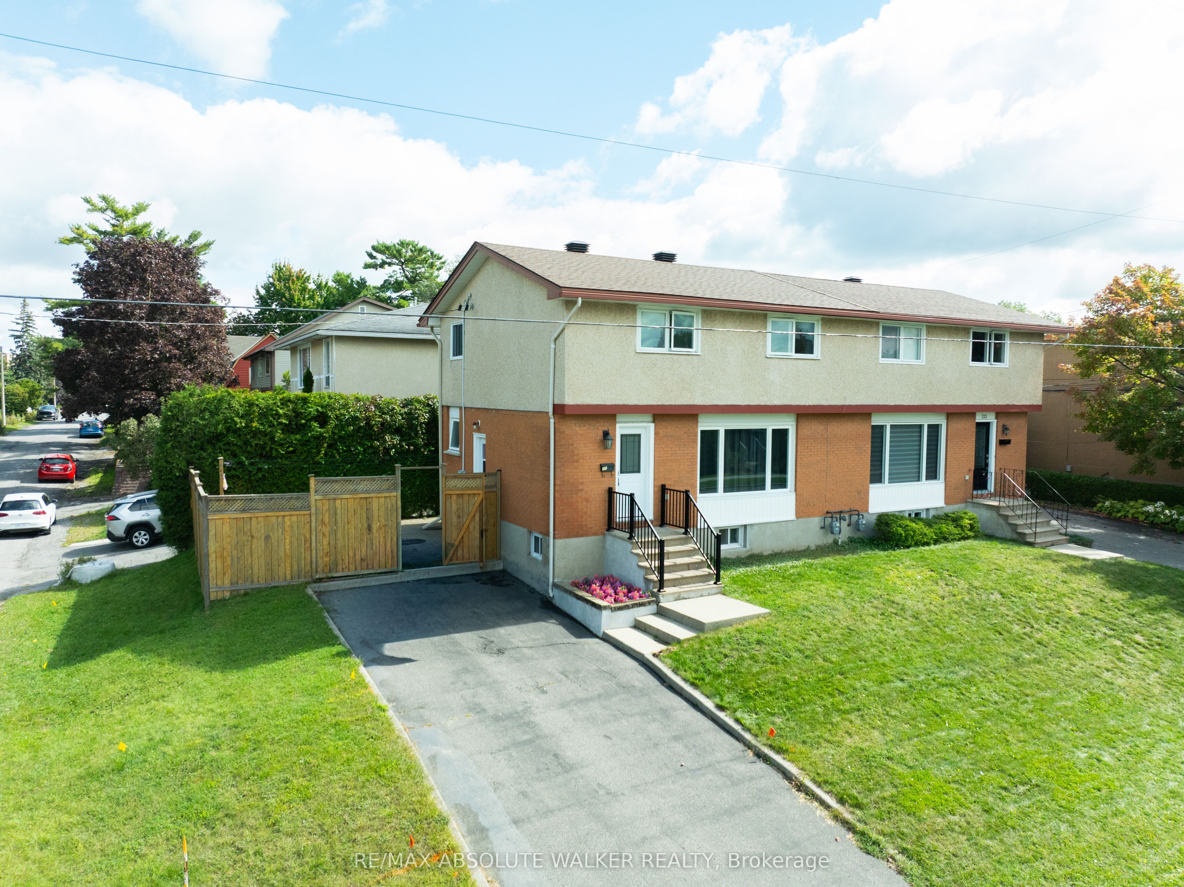 331 Britannia Road, Britannia - Lincoln Heights and Area, ON K2B 5X7 photo 2