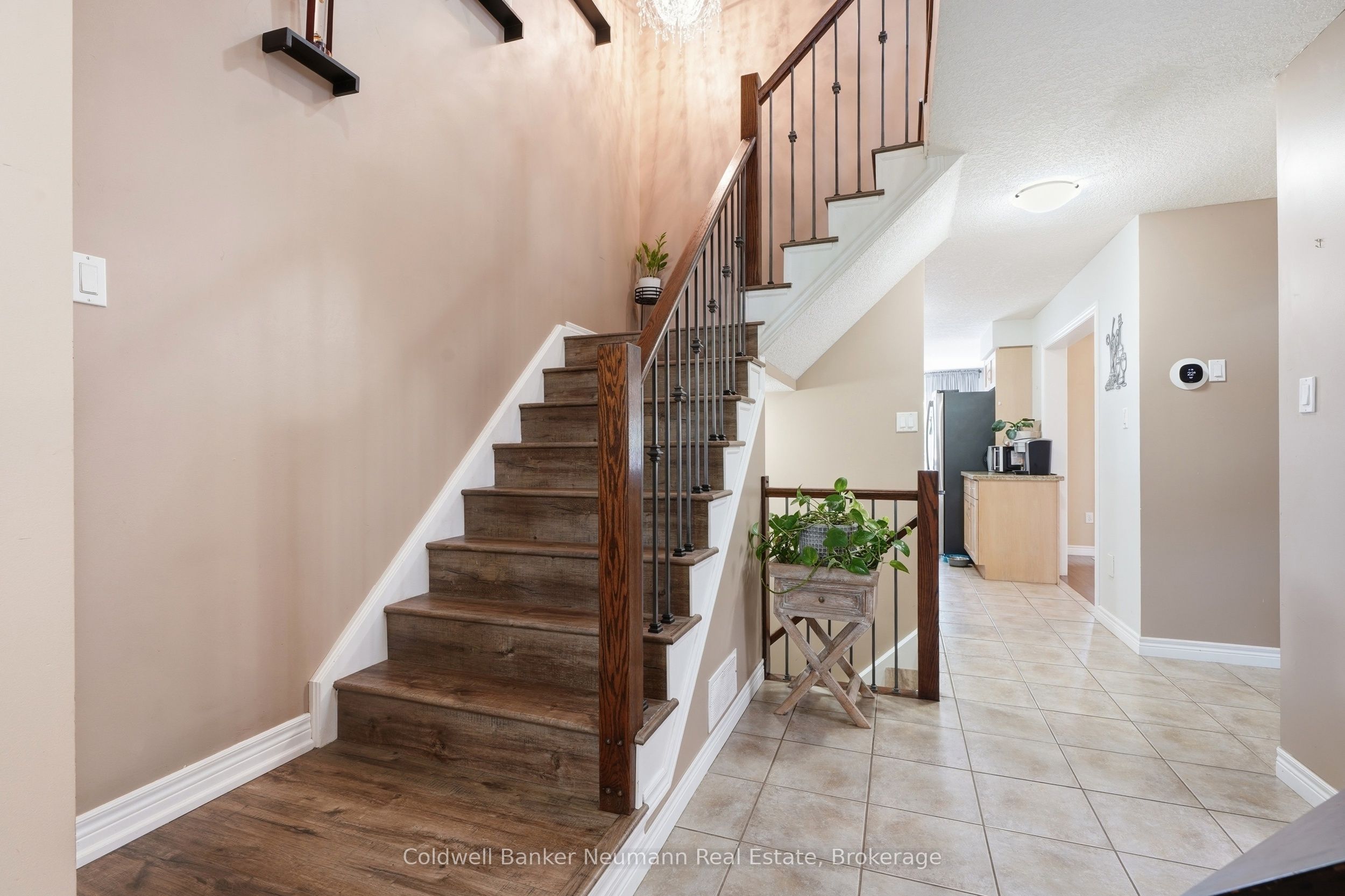 7 Henderson Drive, Guelph, ON N1E 0A1 photo 2