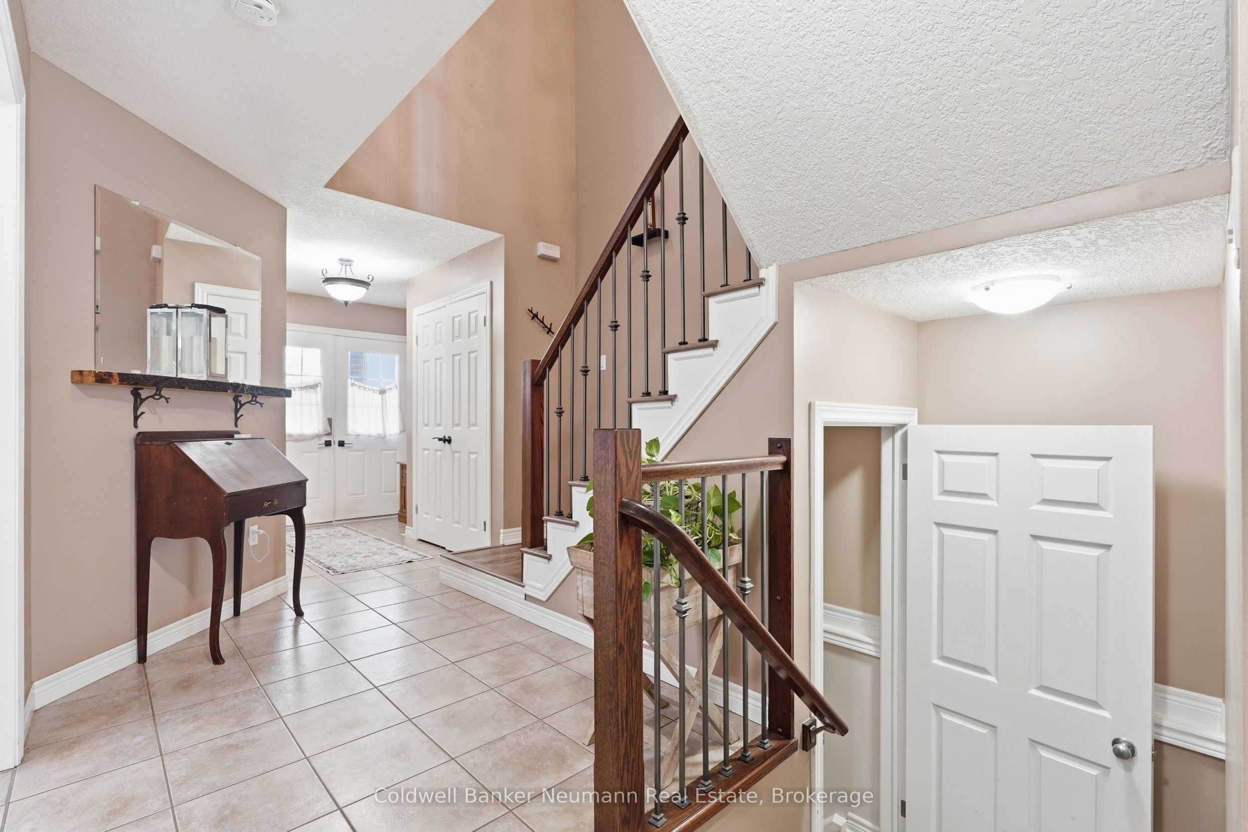 7 Henderson Drive, Guelph, ON N1E 0A1 photo 3