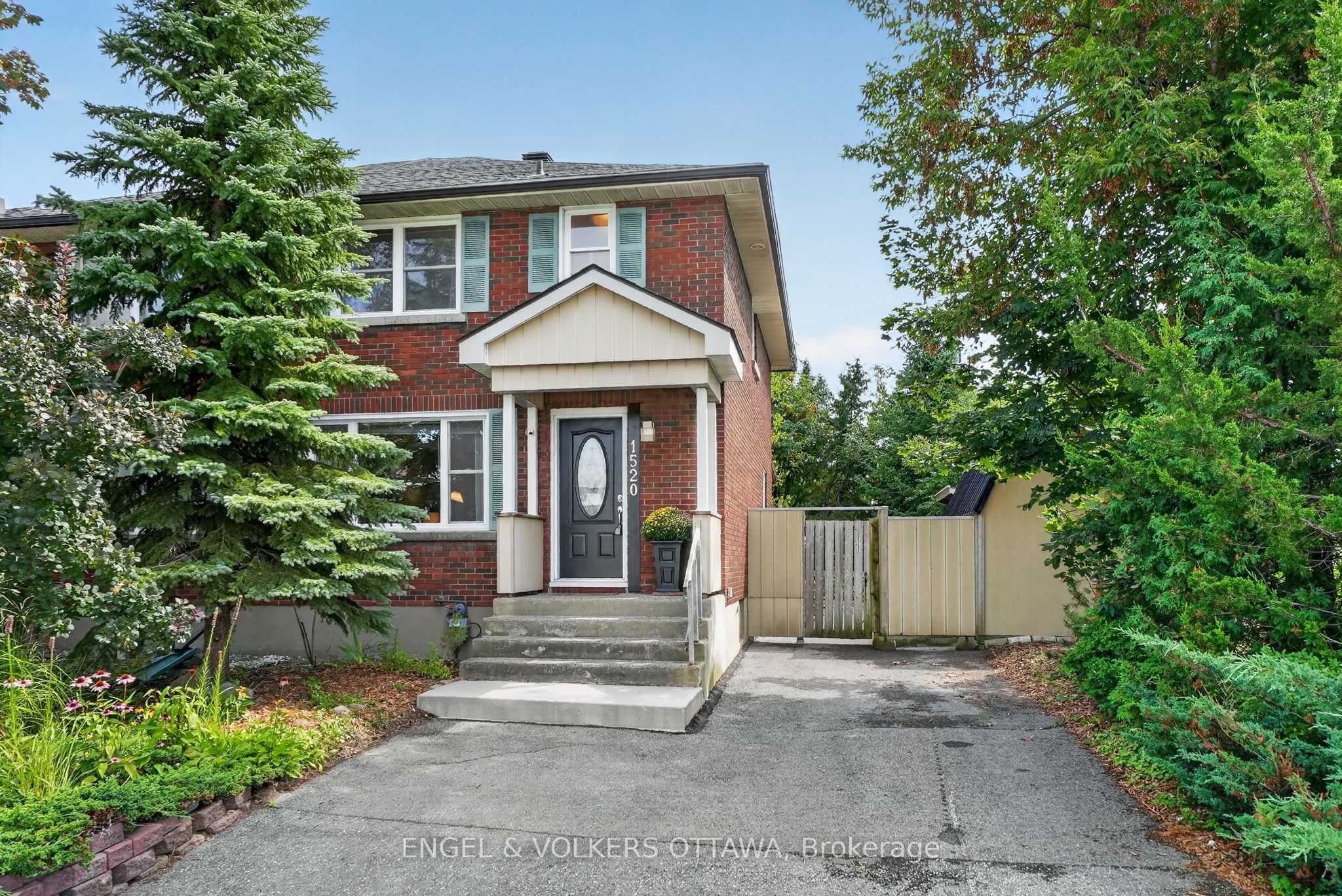 1520 Laperriere Avenue, Carlington - Central Park, ON K1Z 7S9