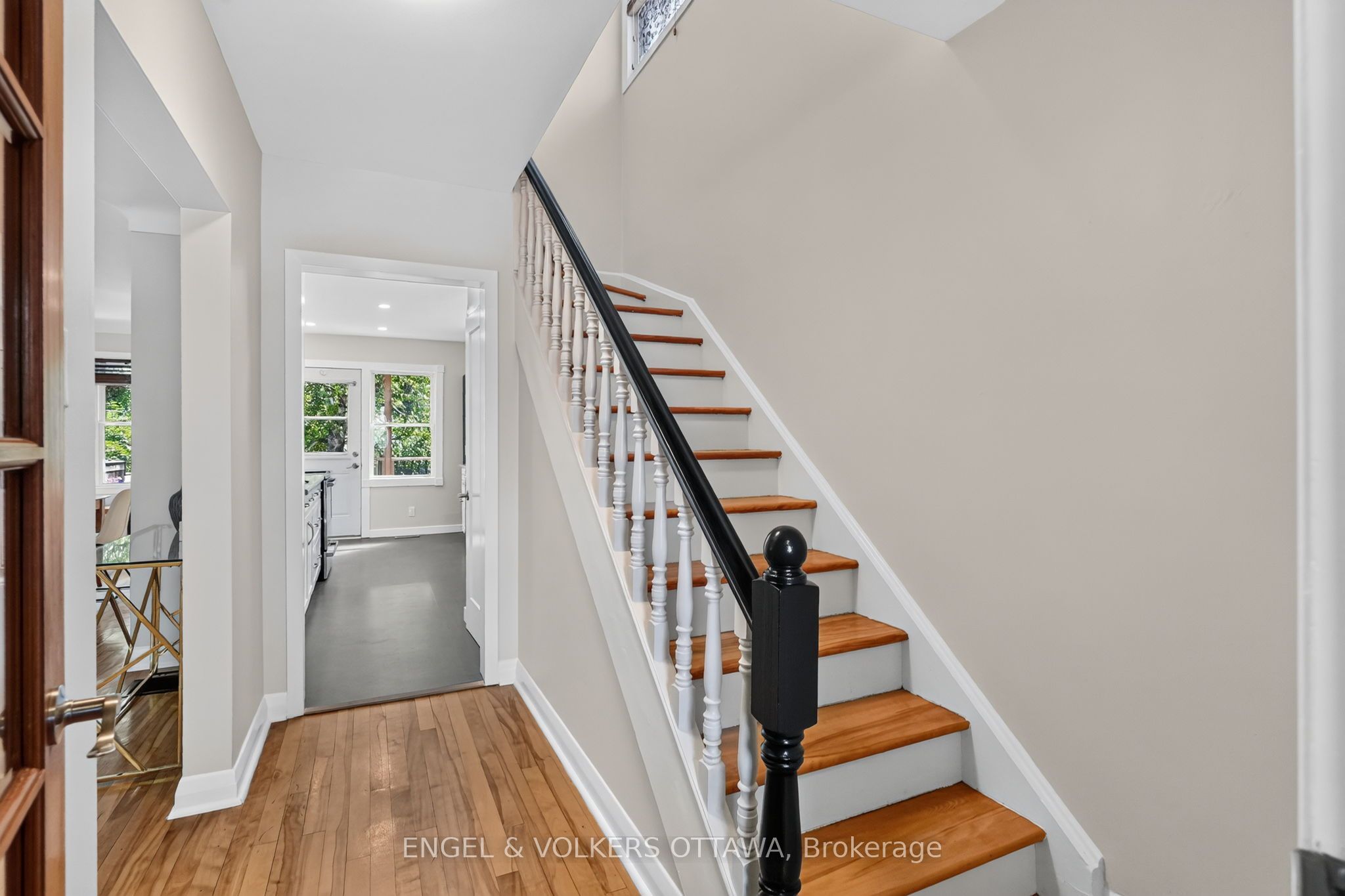 1520 Laperriere Avenue, Carlington - Central Park, ON K1Z 7S9 photo 4