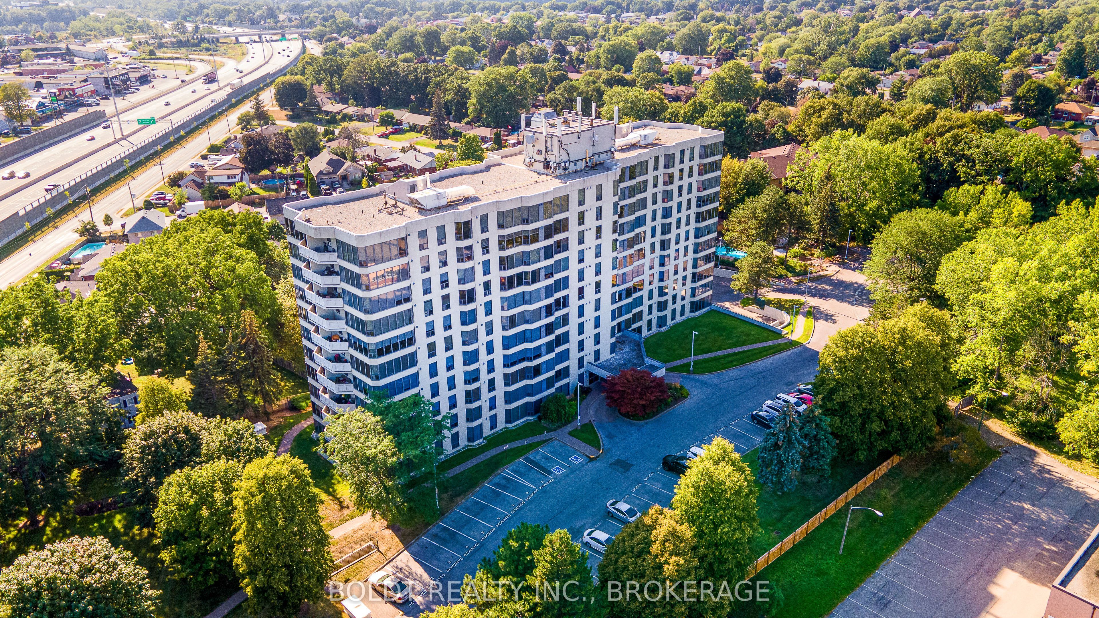 81 Scott Street 812, St. Catharines, ON L2N 7L5
