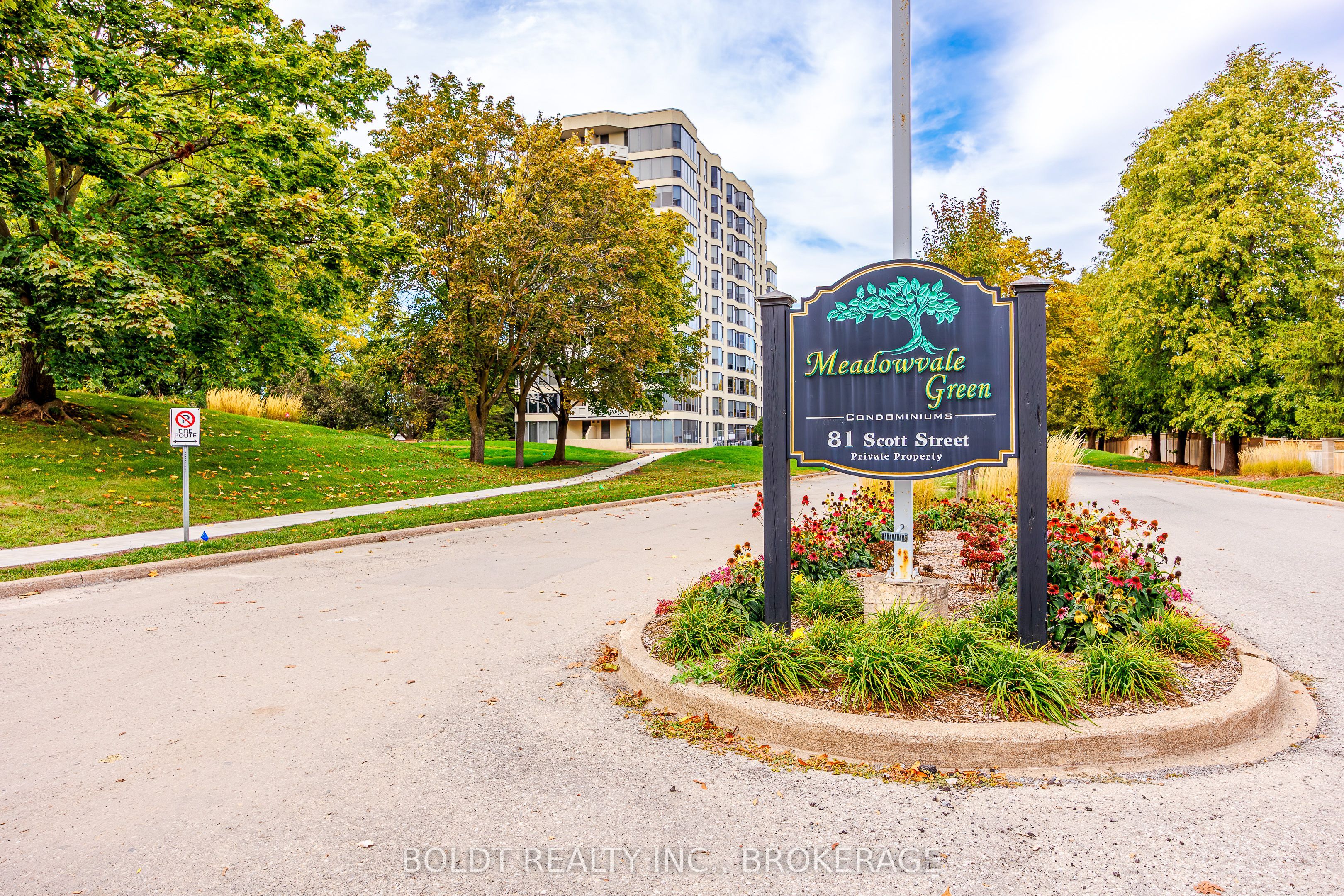 81 Scott Street 812, St. Catharines, ON L2N 7L5 photo 2
