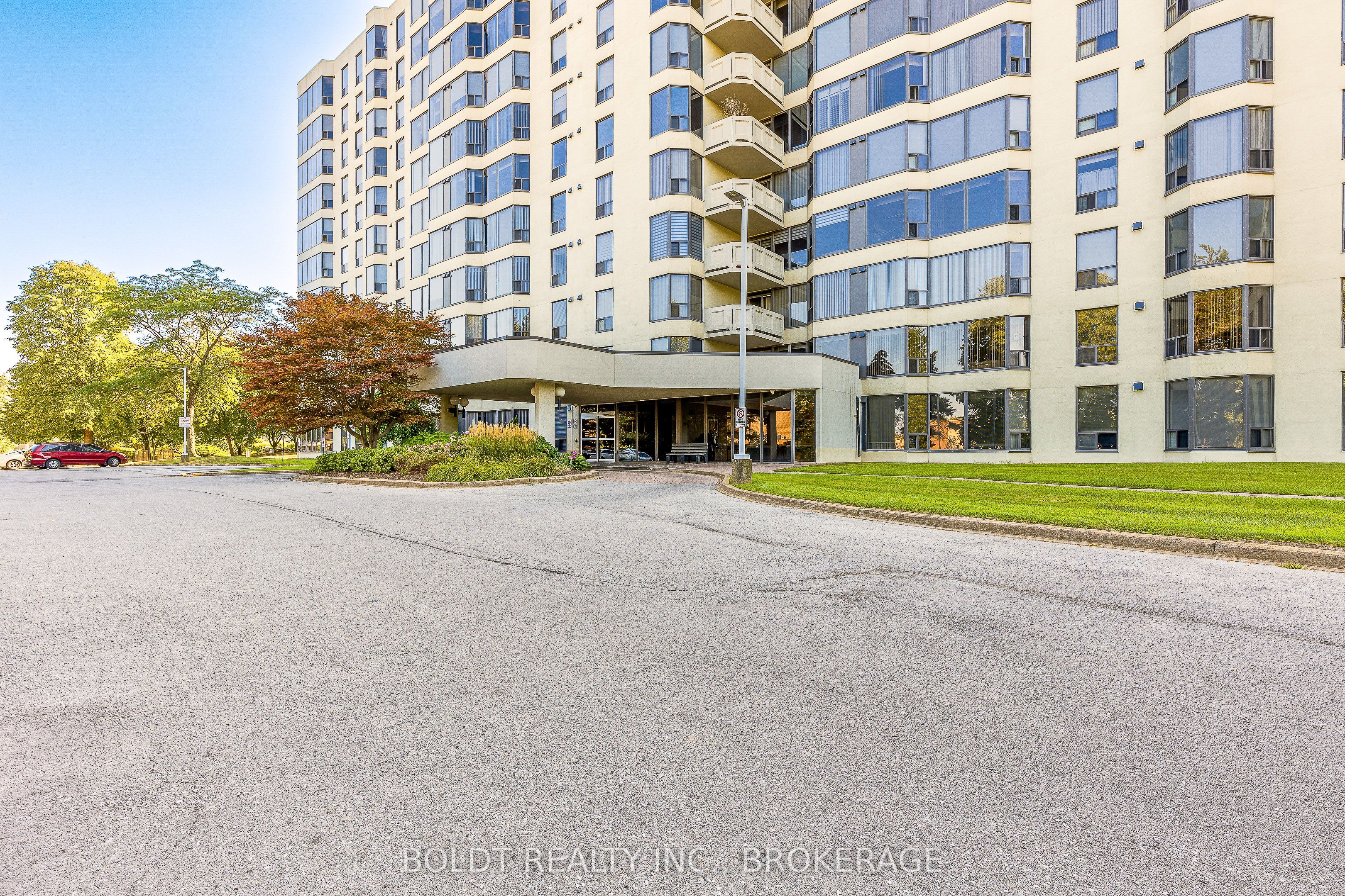 81 Scott Street 812, St. Catharines, ON L2N 7L5 photo 3