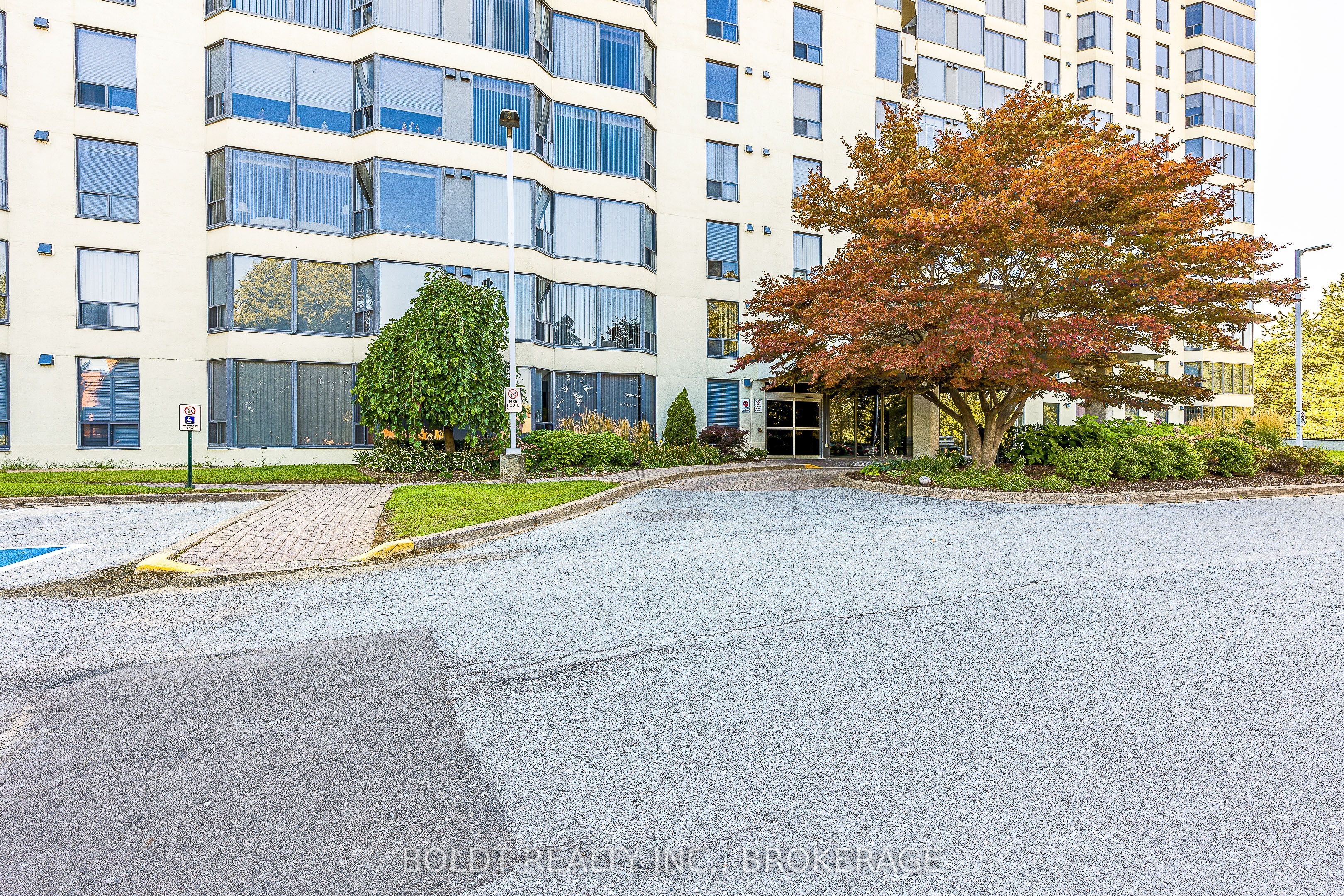 81 Scott Street 812, St. Catharines, ON L2N 7L5 photo 4