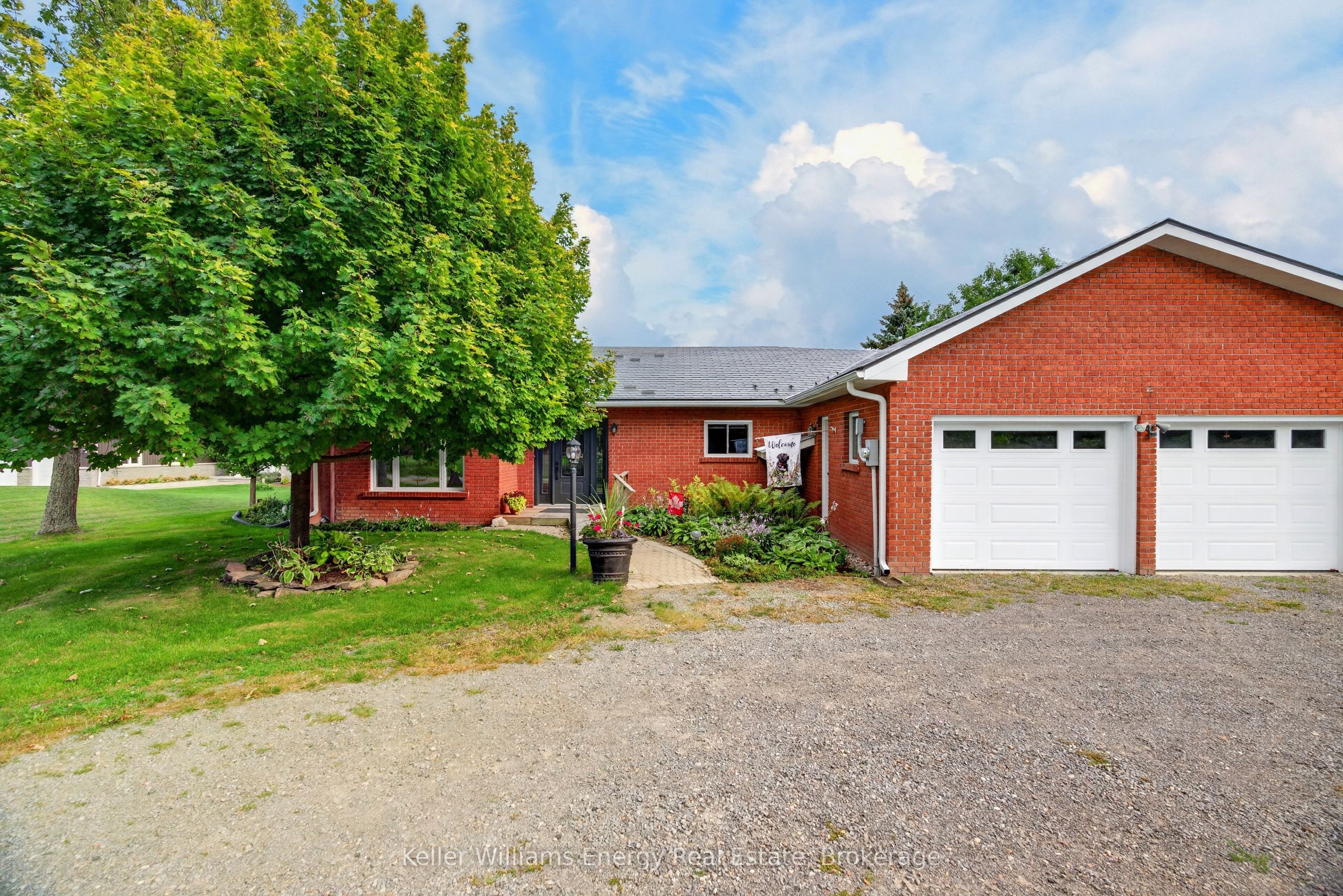 89 Smith's Bay Avenue, Prince Edward County, ON K0K 2T0