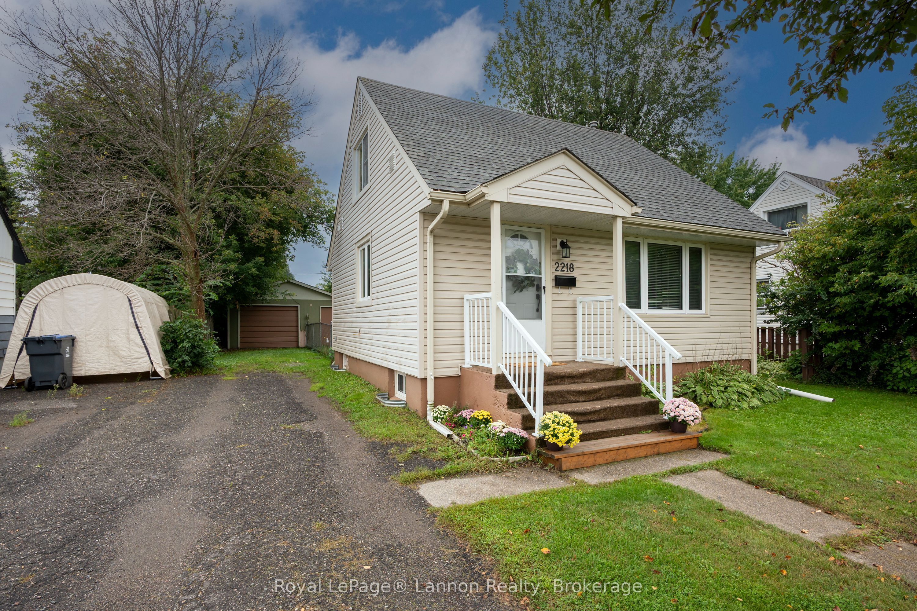 2218 Isabella Street E, Thunder Bay, ON P7E 5C6 photo 4