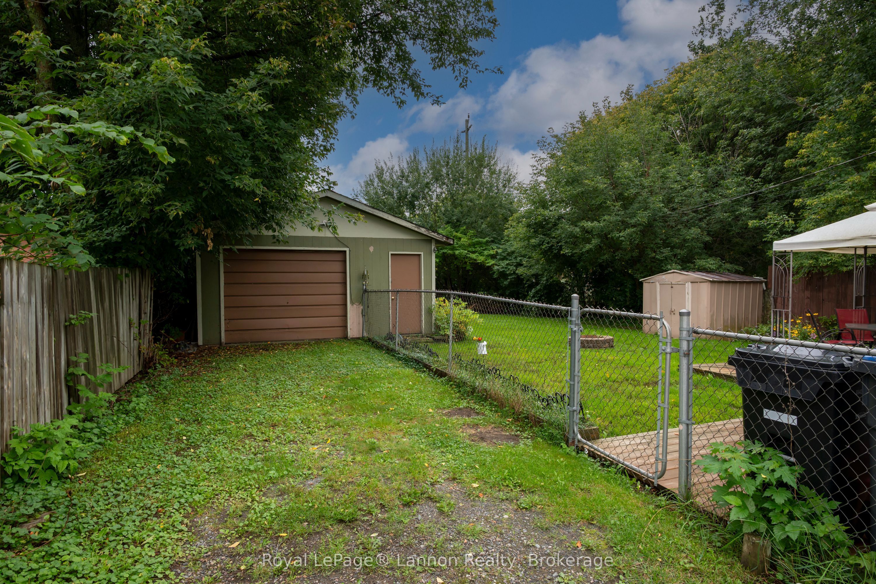 2218 Isabella Street E, Thunder Bay, ON P7E 5C6 photo 5