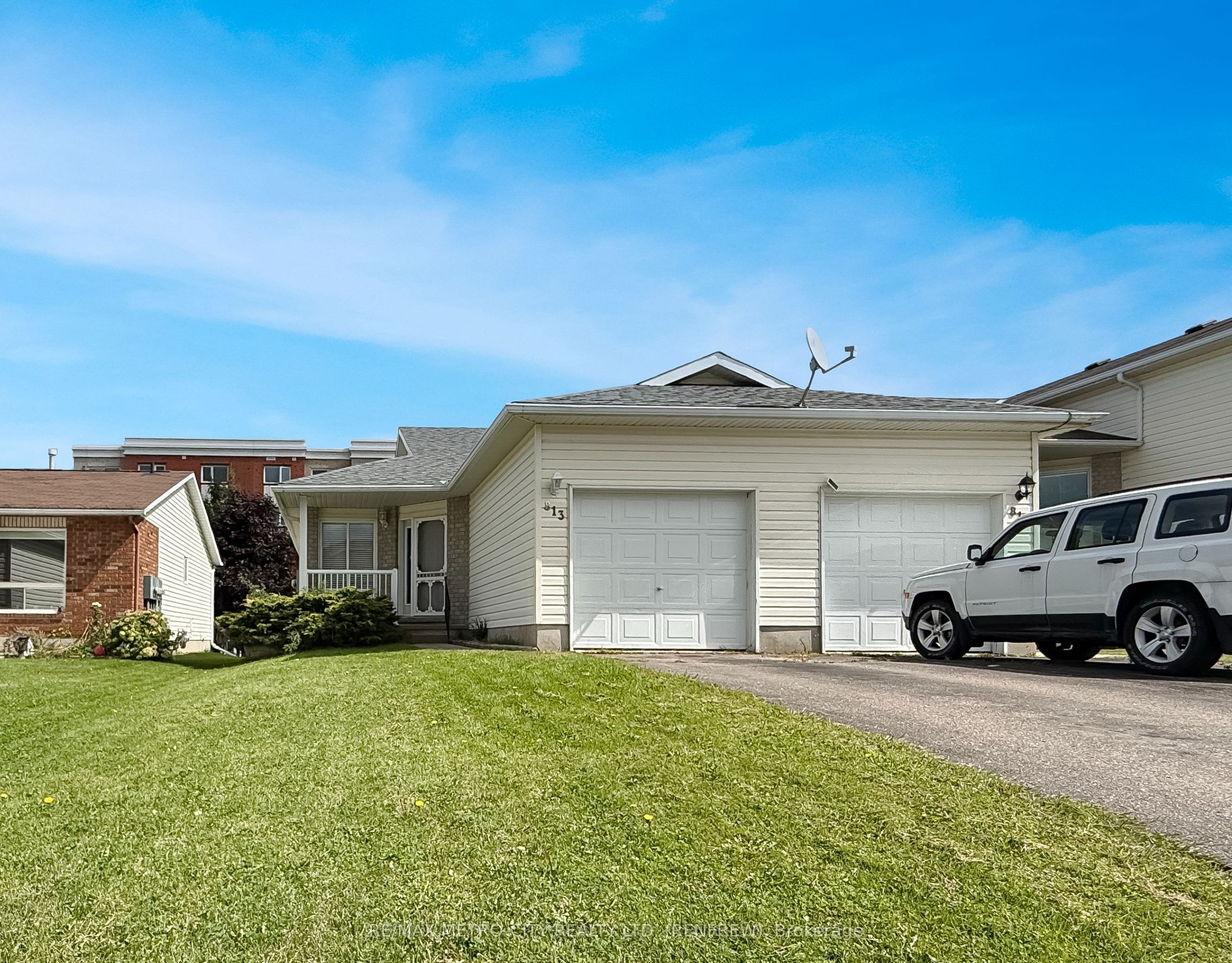 813 Eighth Street, Renfrew, ON K7V 4K9