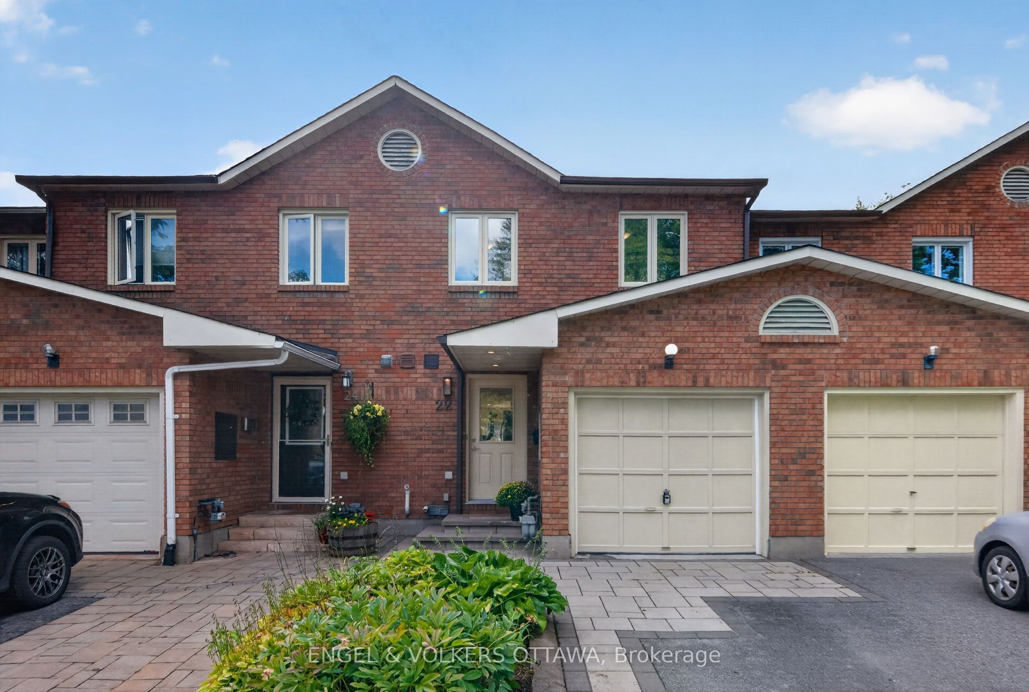 22 Chestnut Street, Glebe - Ottawa East and Area, ON K1S 0Z8