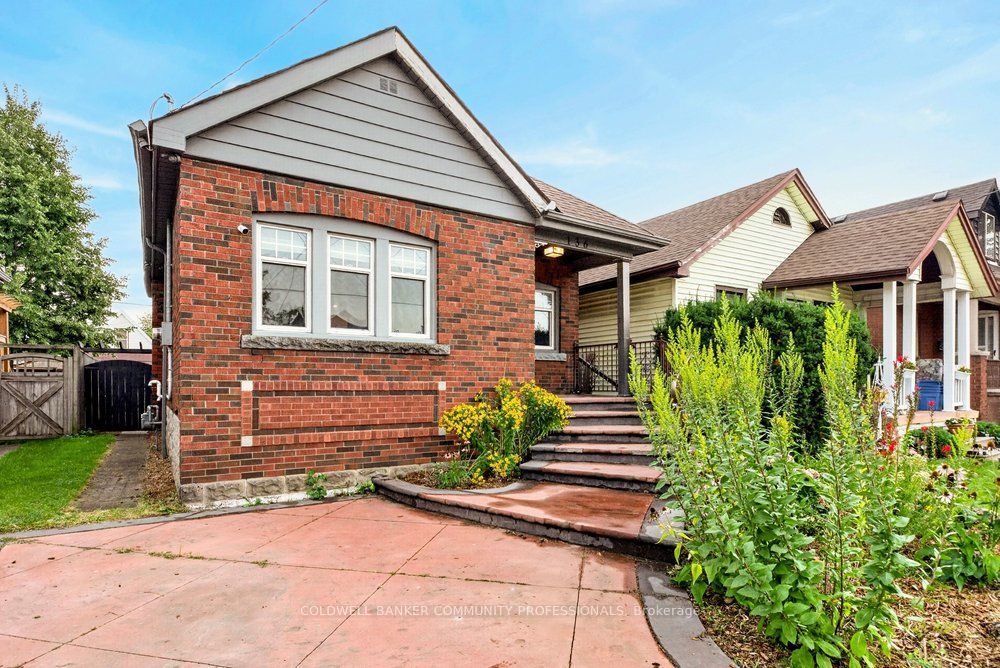 136 Weir Street N, Hamilton, ON L8H 5E9 photo 2
