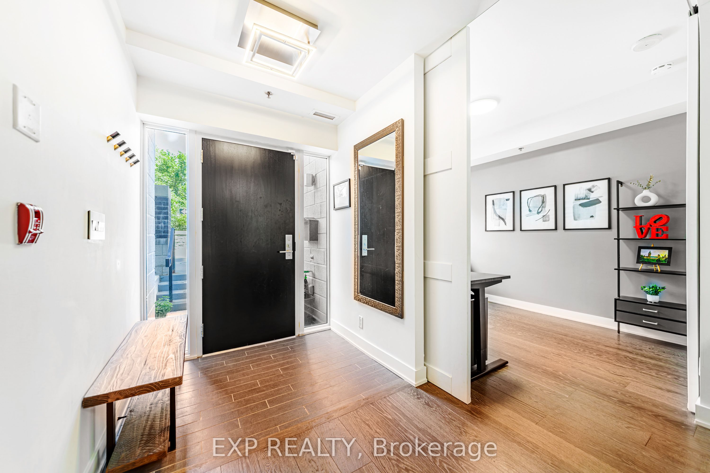 432 Sparks Street, Ottawa Centre, ON K1R 0B3 photo 3