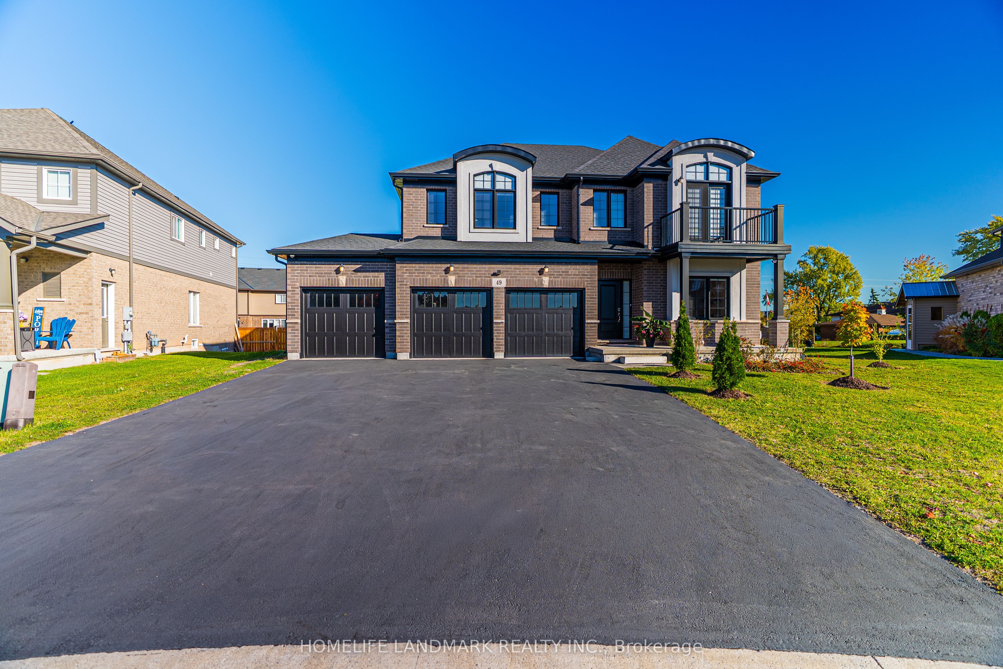 49 MONARCH Street, Welland, ON L3C 0E6 photo 2