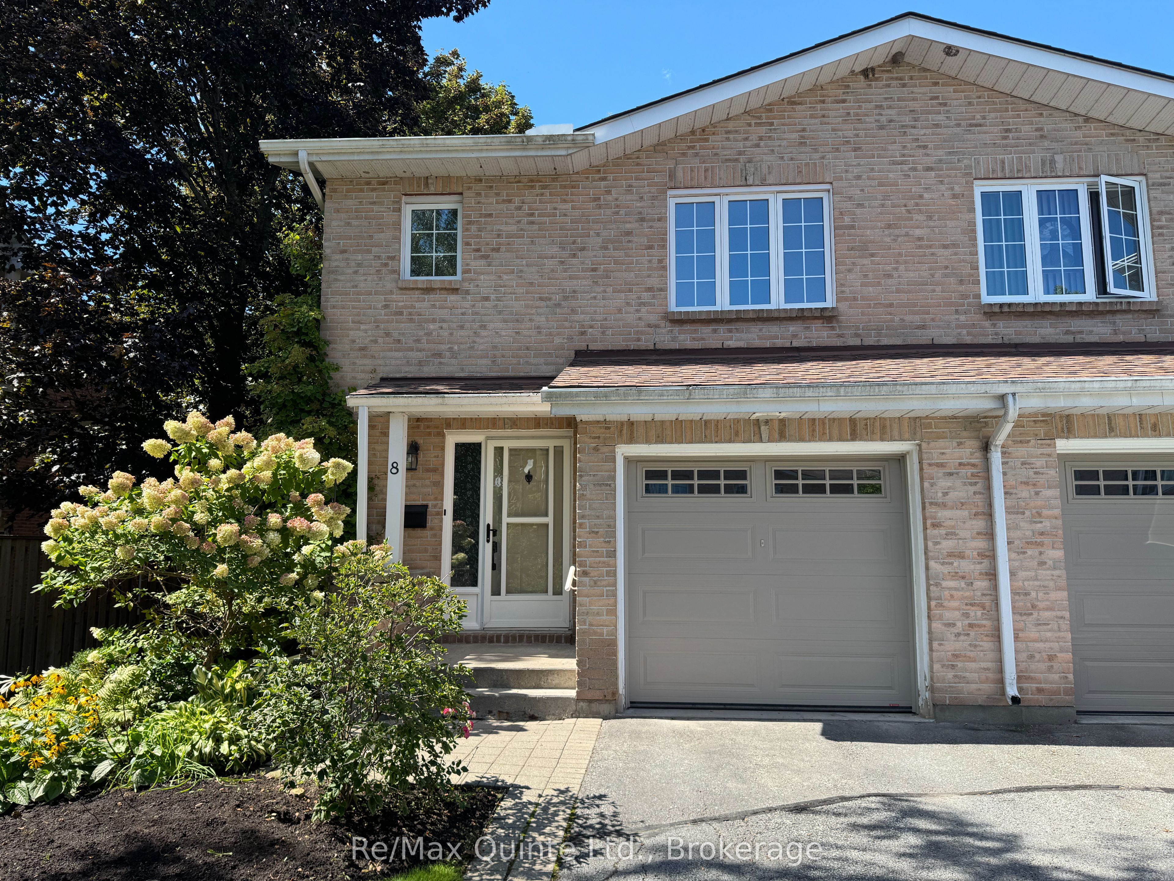 11 JANLYN Crescent 8, Belleville, ON K8N 5R4 photo 2