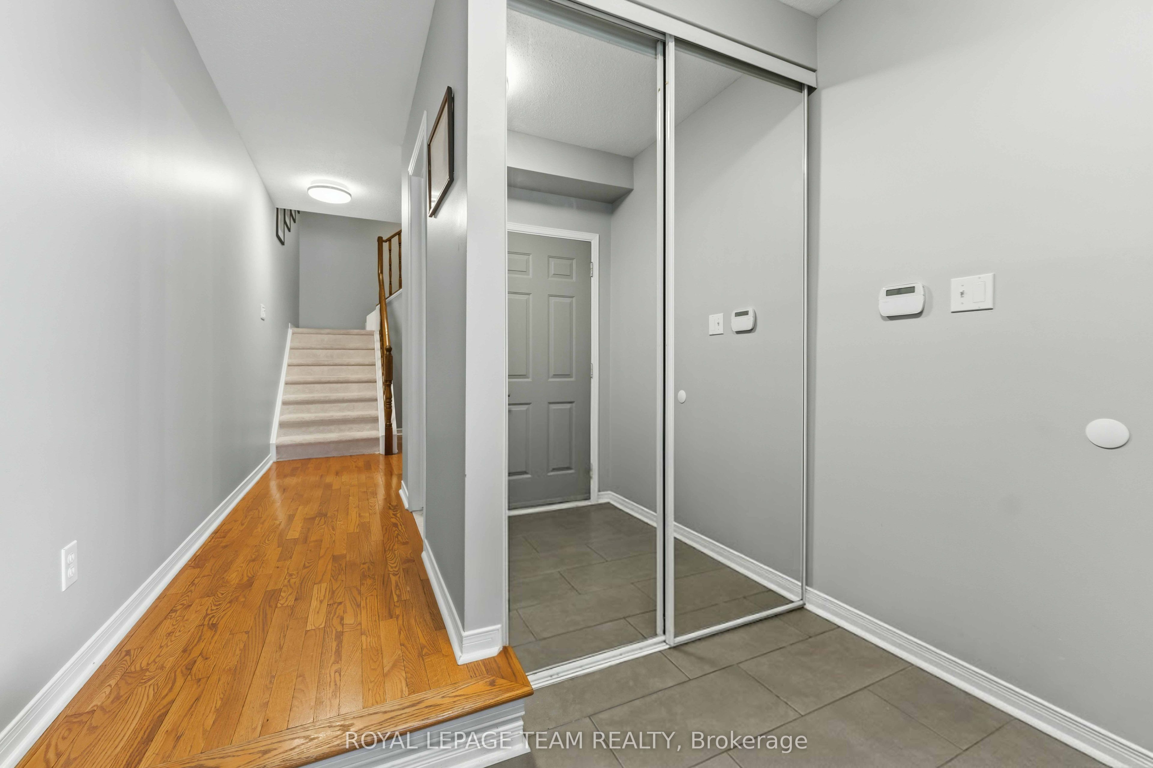 76 Hunter's Glen Crescent, Hunt Club - South Keys and Area, ON K1T 3R1 photo 4