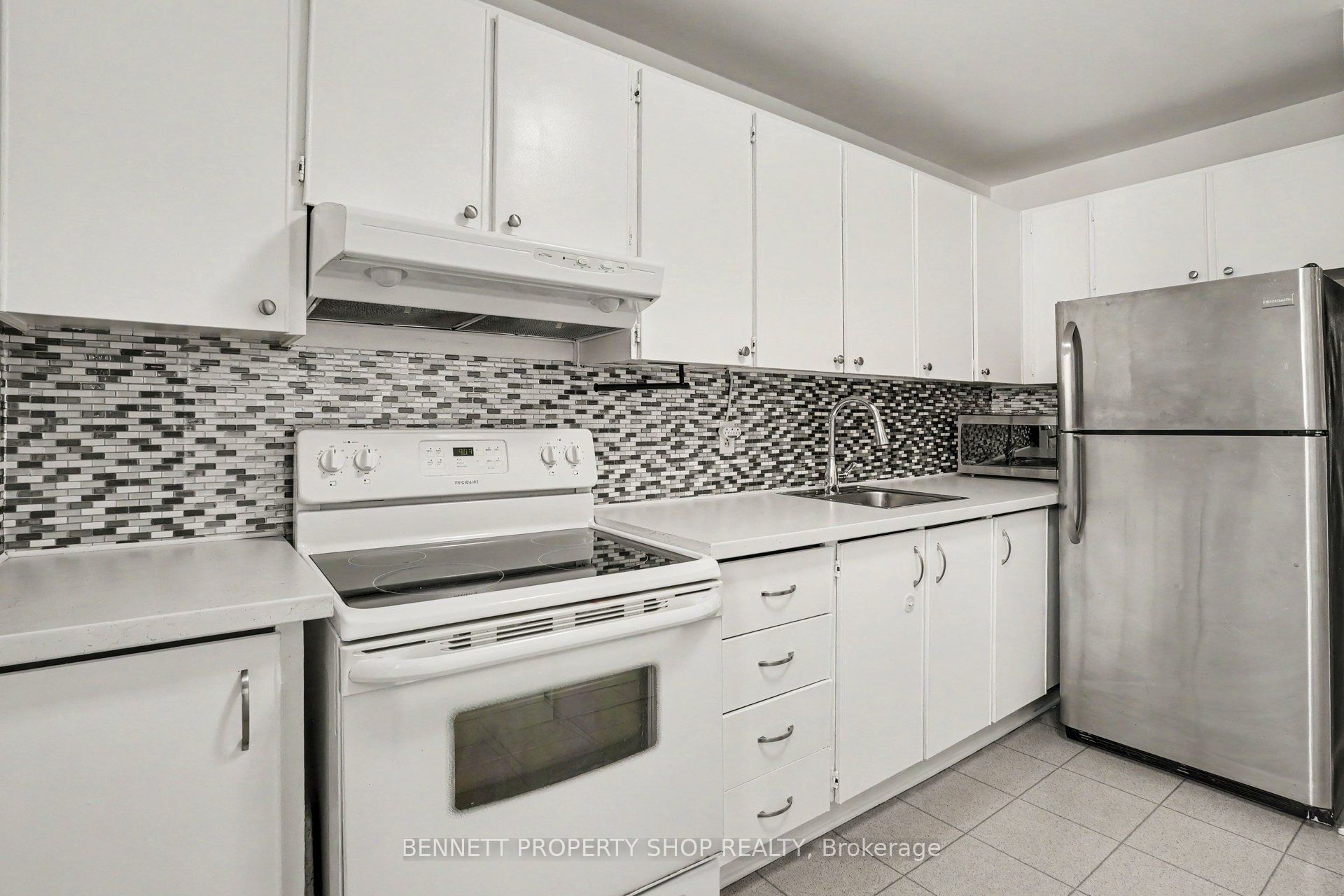 3411 Paul Anka Drive 39, Hunt Club - Windsor Park Village and Area, ON K1V 9R8 photo 5