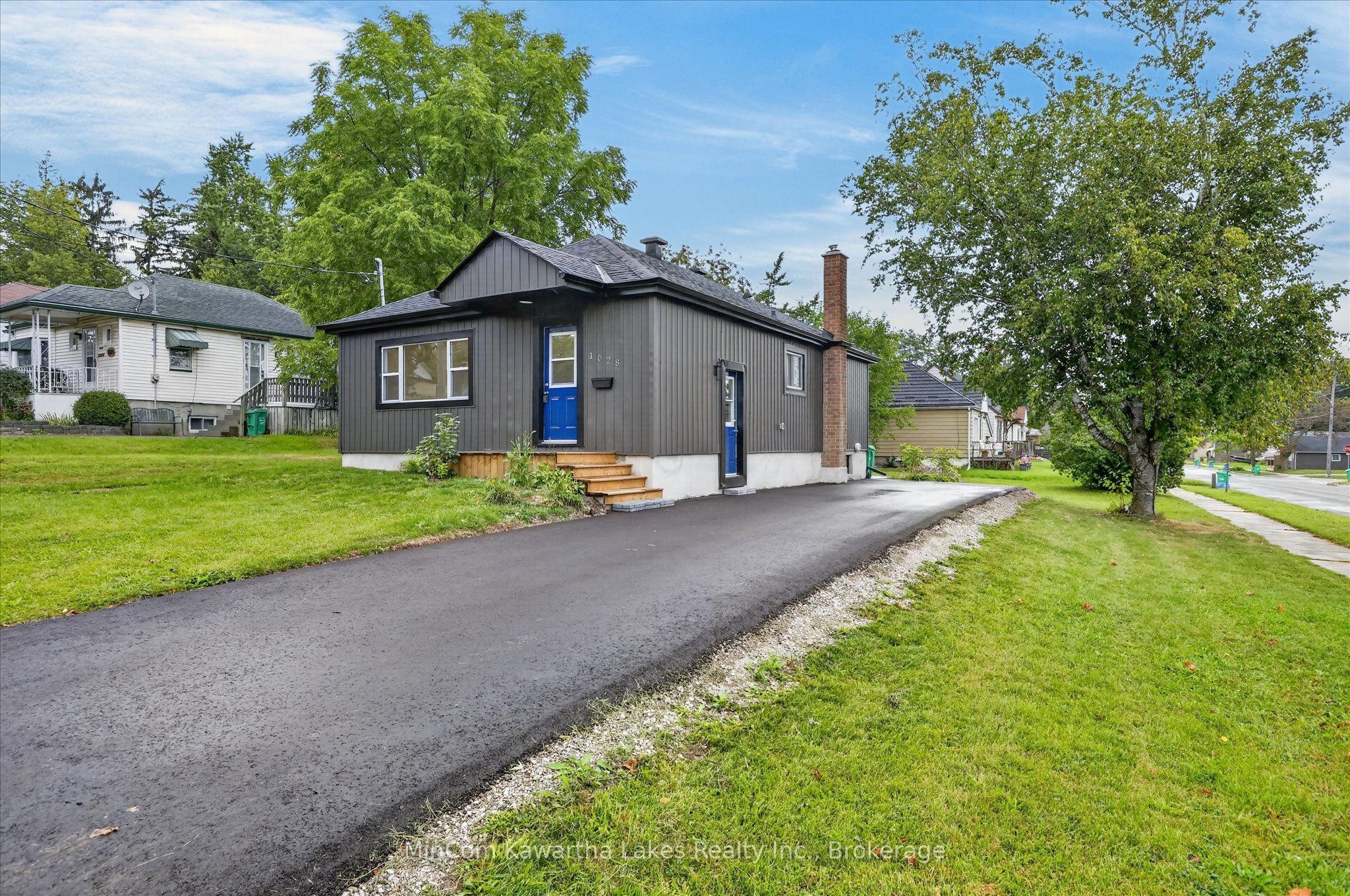 1028 Western Avenue, Peterborough, ON K9J 5W4