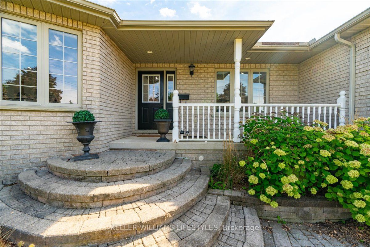 6217 Townsend Line, Lambton Shores, ON N0N 1J0 photo 4