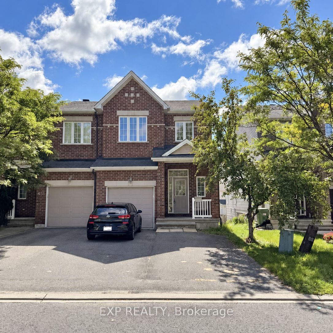 448 Foxhall Way, Kanata, ON K2M 0G1