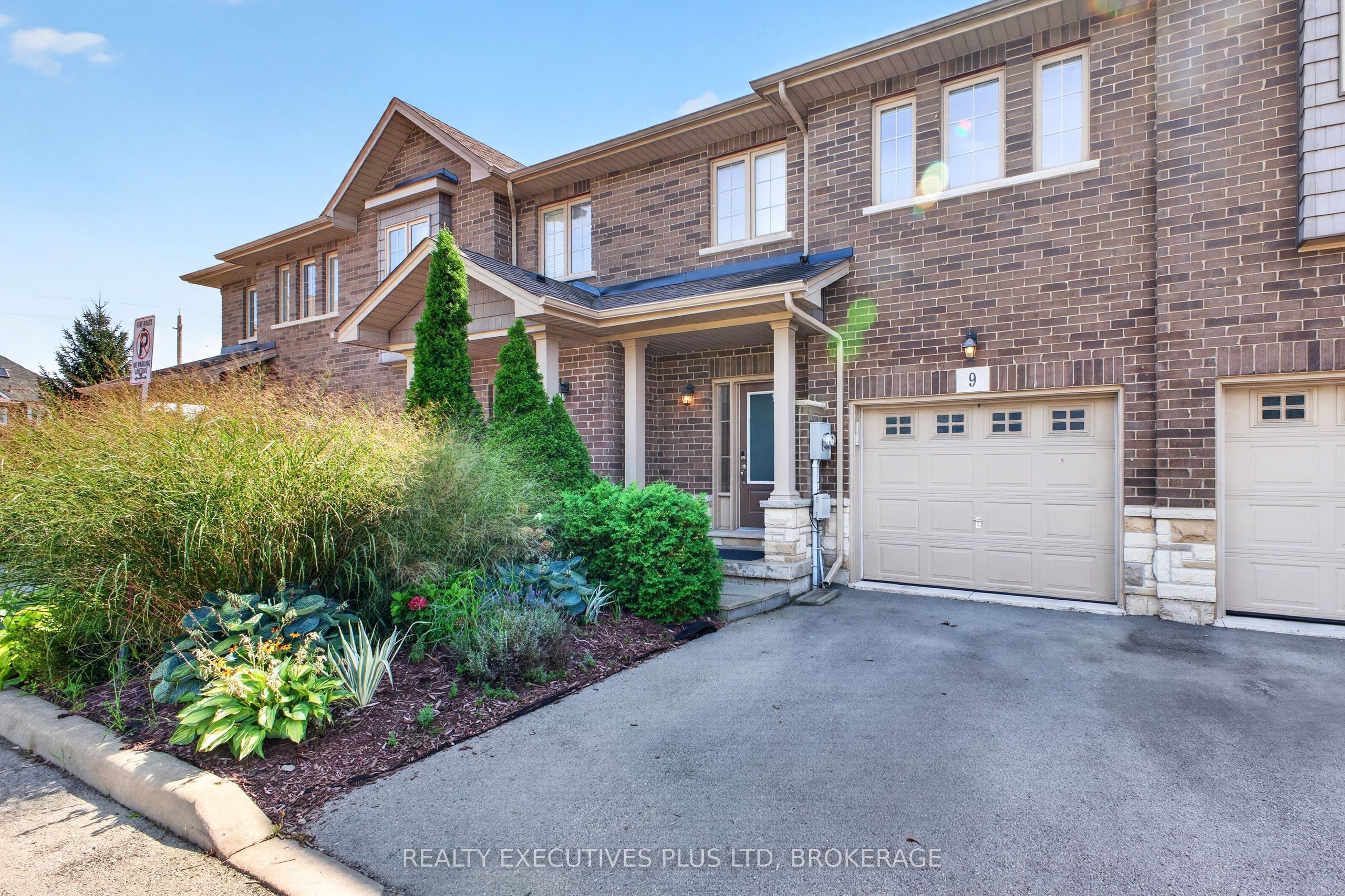 43 Kerman Avenue 9, Grimsby, ON L3M 0G2 photo 2