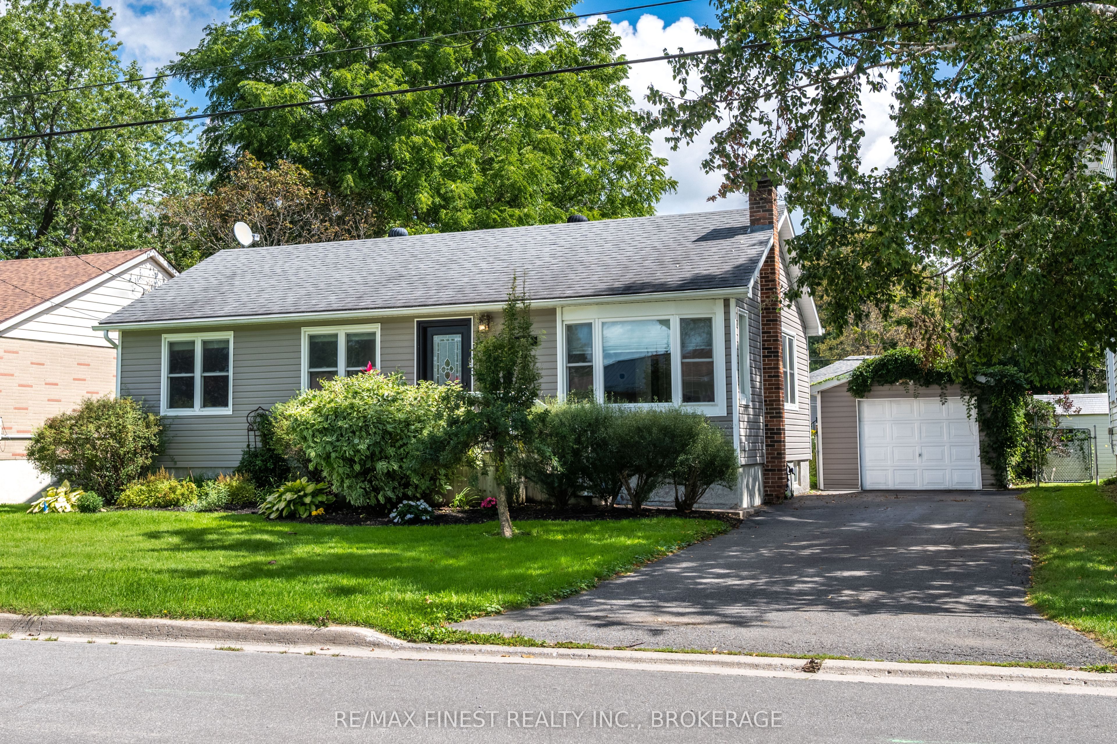 193 Hawthorne Avenue, Kingston, ON K7M 1Z2 photo 2