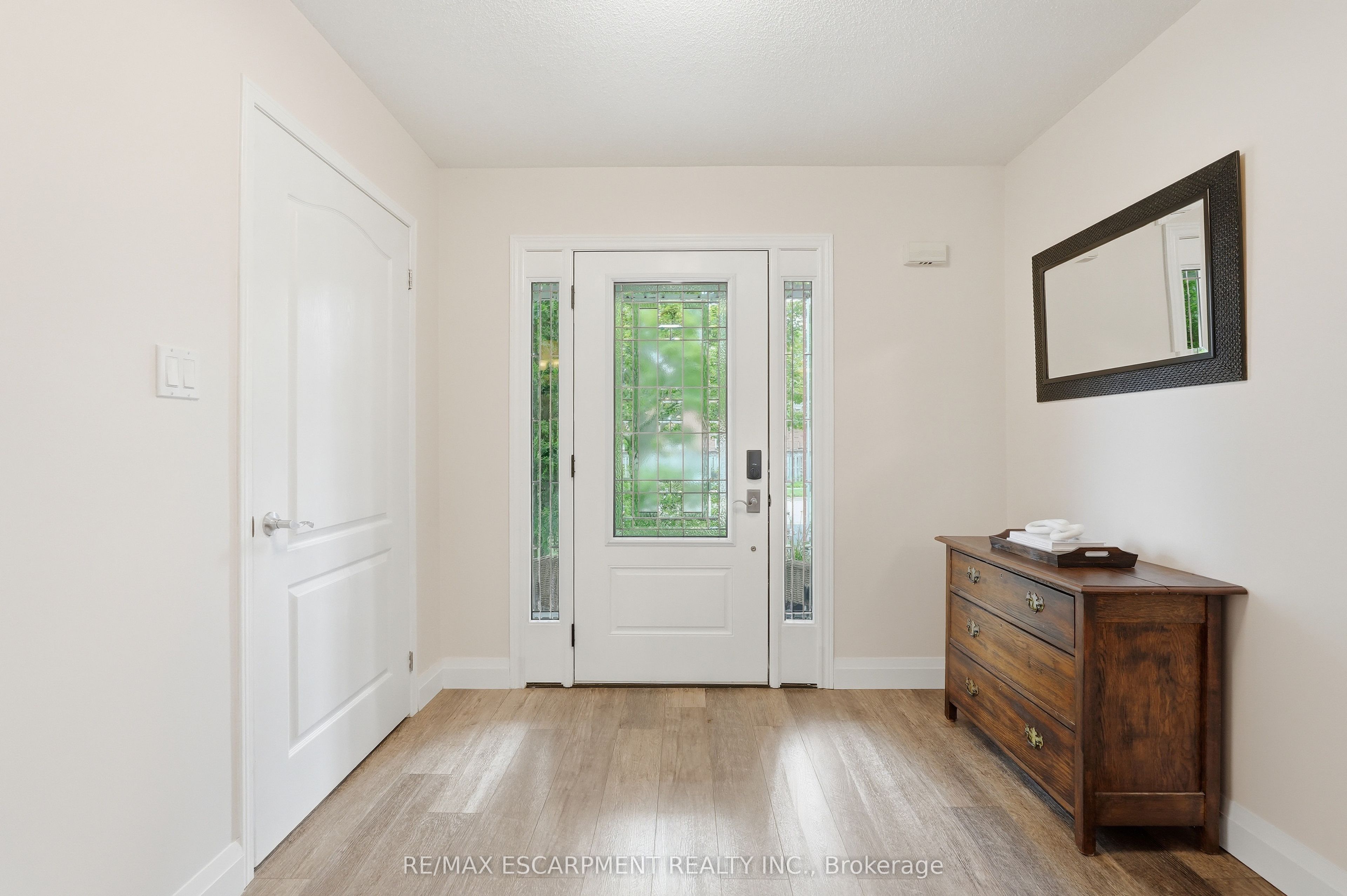 48 Bridgeport Crescent, Hamilton, ON L9K 1K4 photo 3