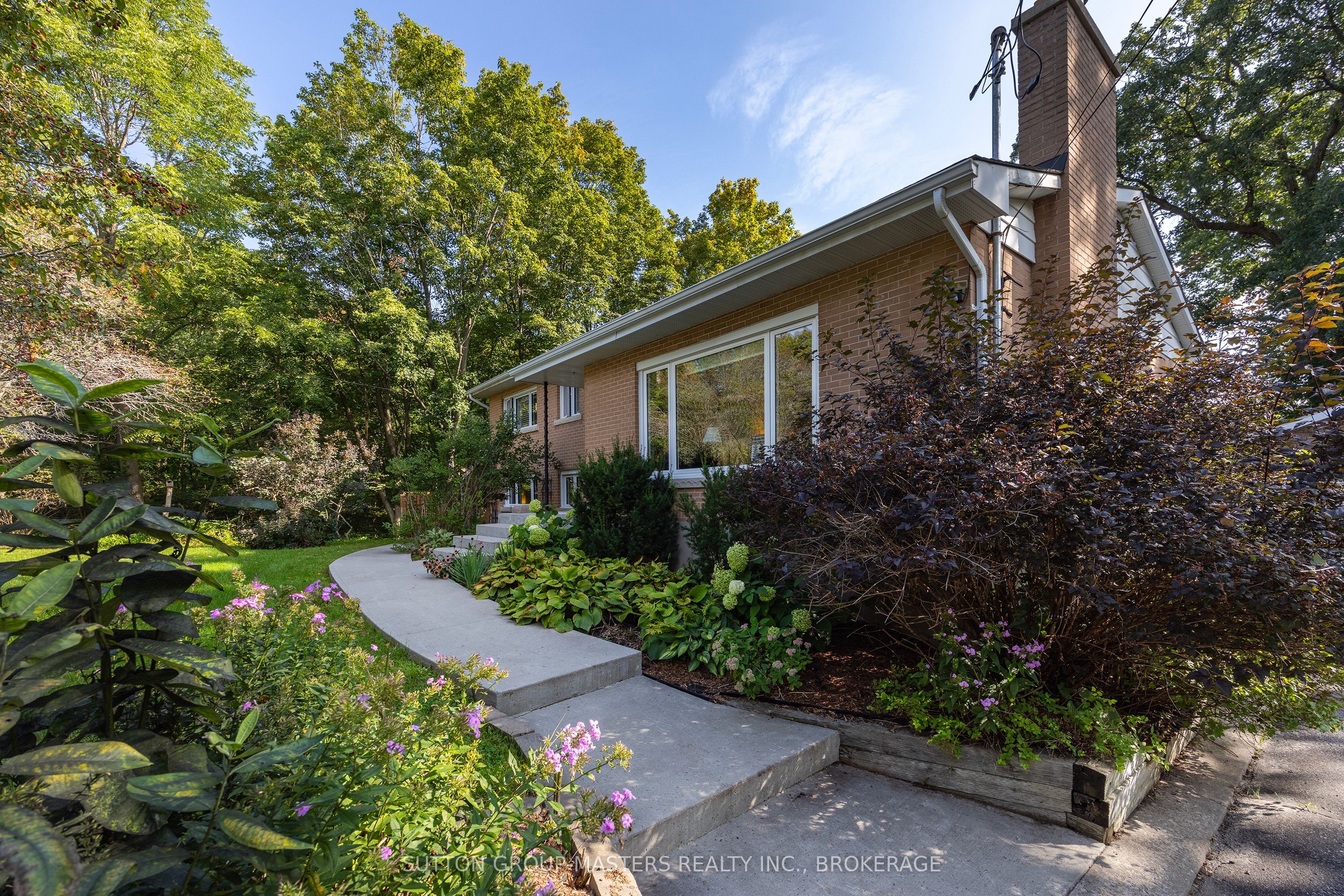 732 Centre Street, Kingston, ON K7M 5E4 photo 4
