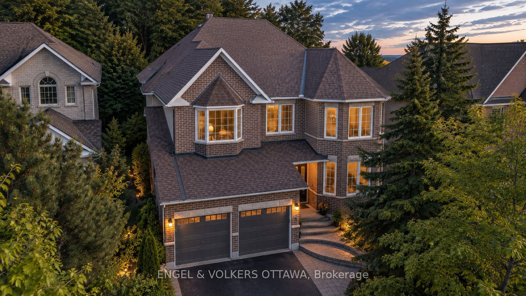 8 Glenrill Place, Kanata, ON K2M 2T6
