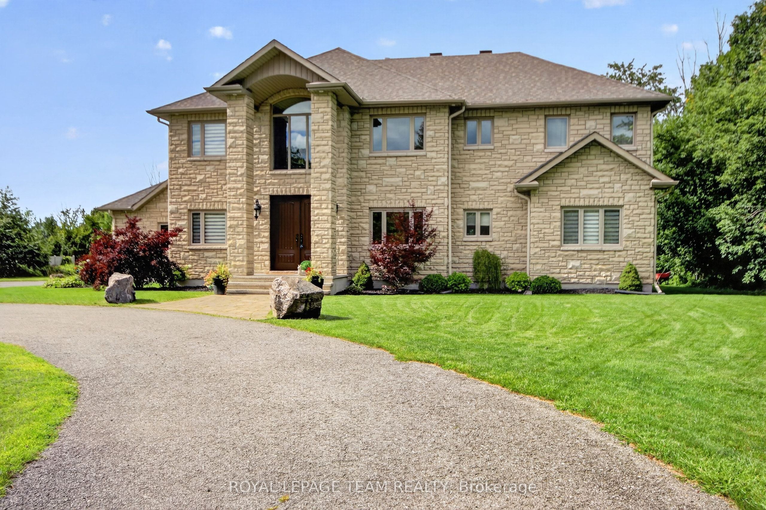 1425 Balmoral Drive, Blossom Park - Airport and Area, ON K1V 1H2