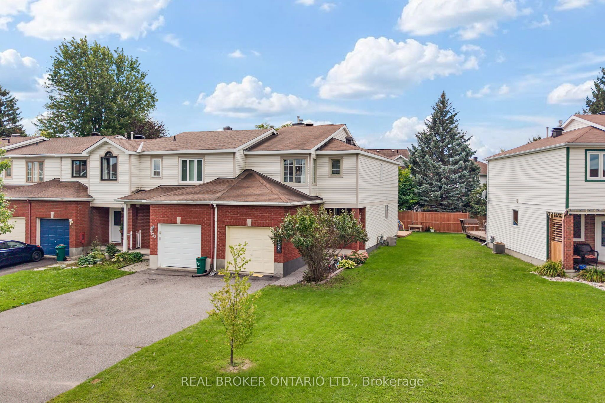 135 Daventry Crescent, Barrhaven, ON K2J 4M9