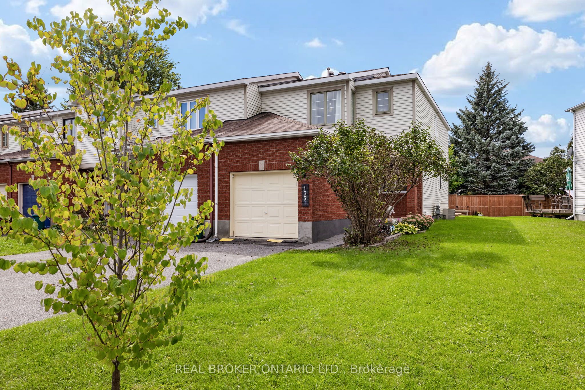 135 Daventry Crescent, Barrhaven, ON K2J 4M9 photo 3