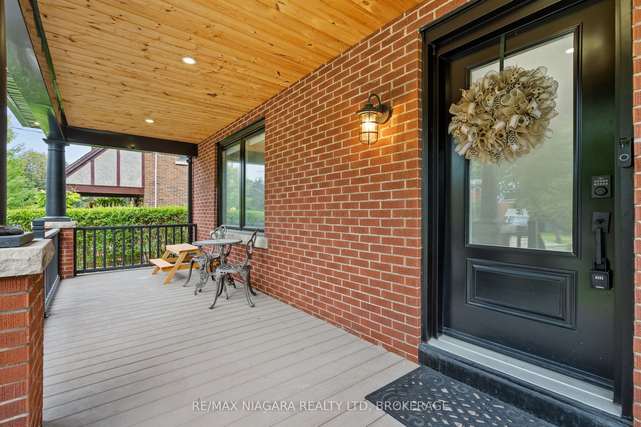 157 Aqueduct Street, Welland, ON L3C 1C3 photo 4