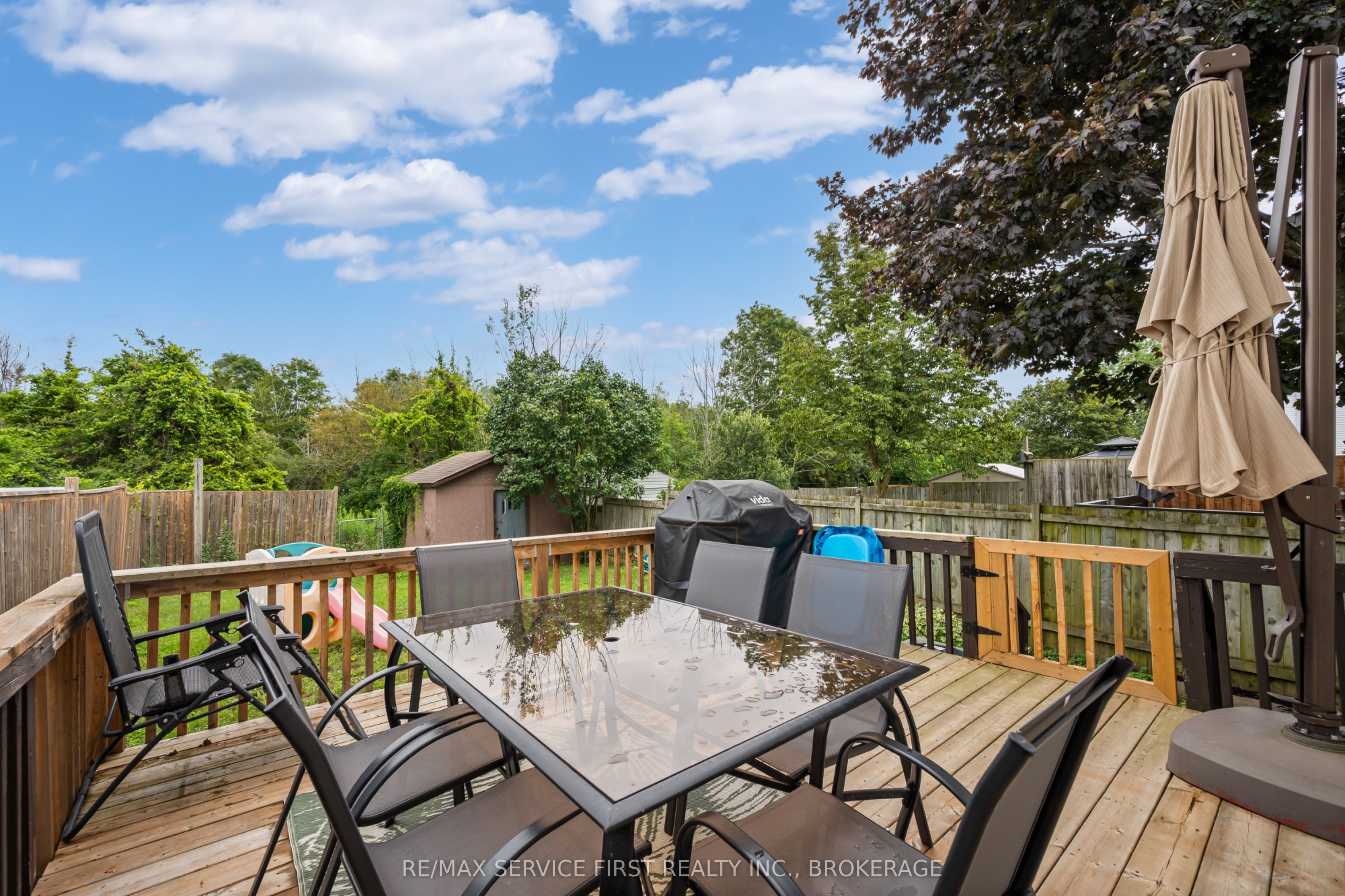 53 MCKEOWN Crescent, Loyalist, ON K7N 1Y4 photo 5