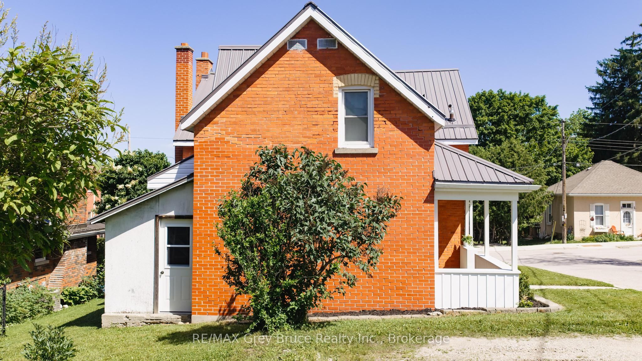 53 3rd Street S, Arran-Elderslie, ON N0G 1L0 photo 2