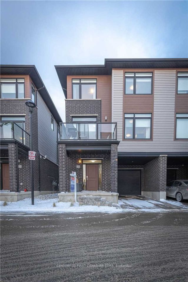 3260 Singleton Avenue 21, London South, ON N6L 0E7
