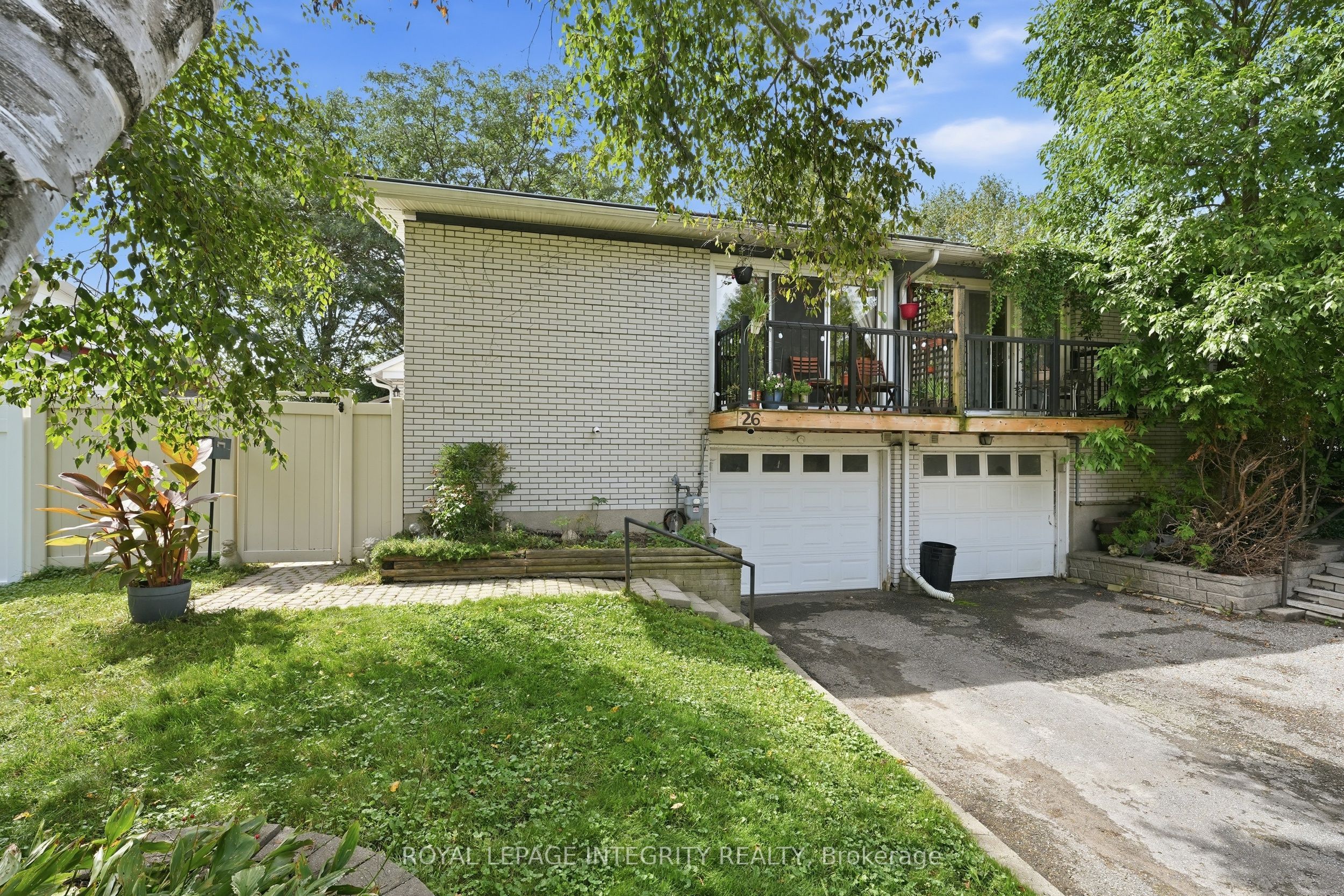 26 Woodmount Crescent, Cityview - Parkwoods Hills - Rideau Shore, ON K2E 5R1 photo 2