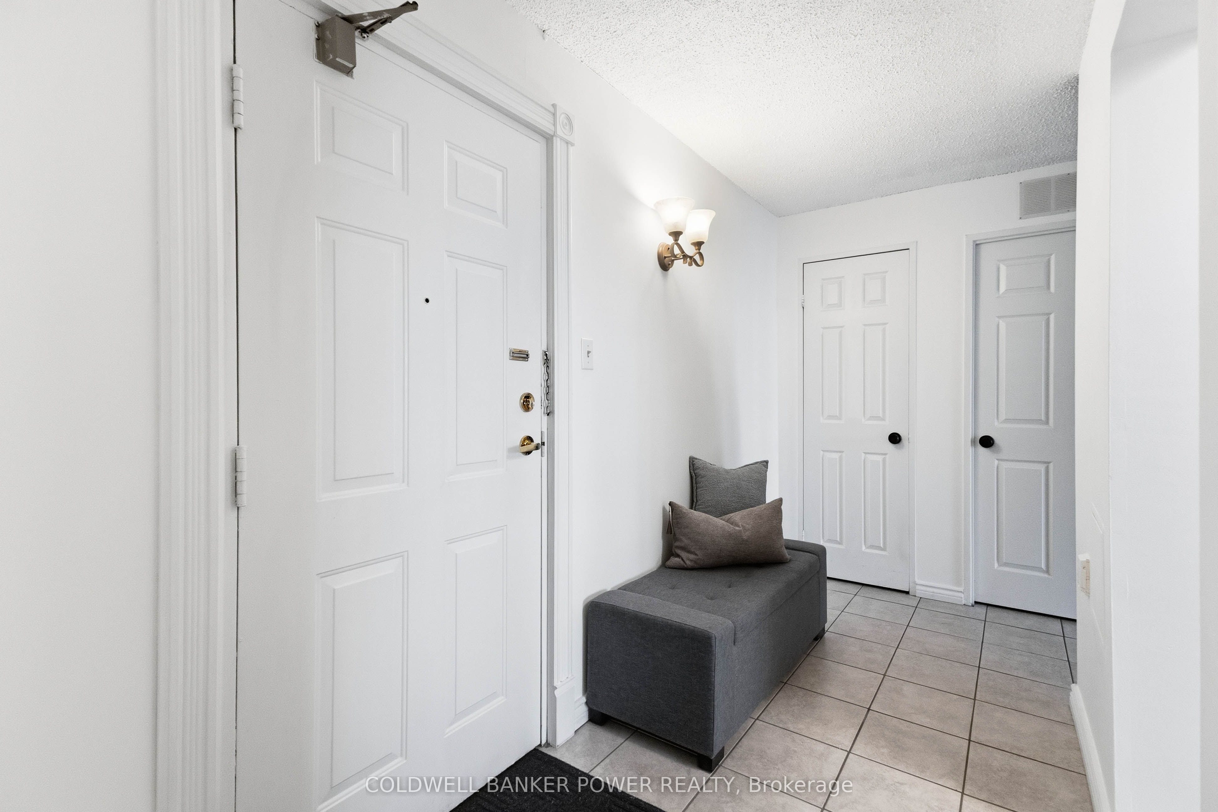 323 Colborne Street 302, London East, ON N6B 3N8 photo 4