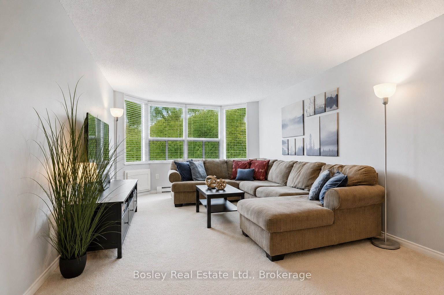 55 Green Valley Drive 815, Kitchener, ON N2P 1Z6 photo 2