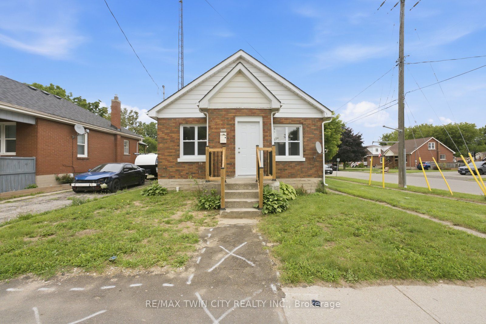 249 Clarence Street, Brantford, ON N3R 3T6 photo 2