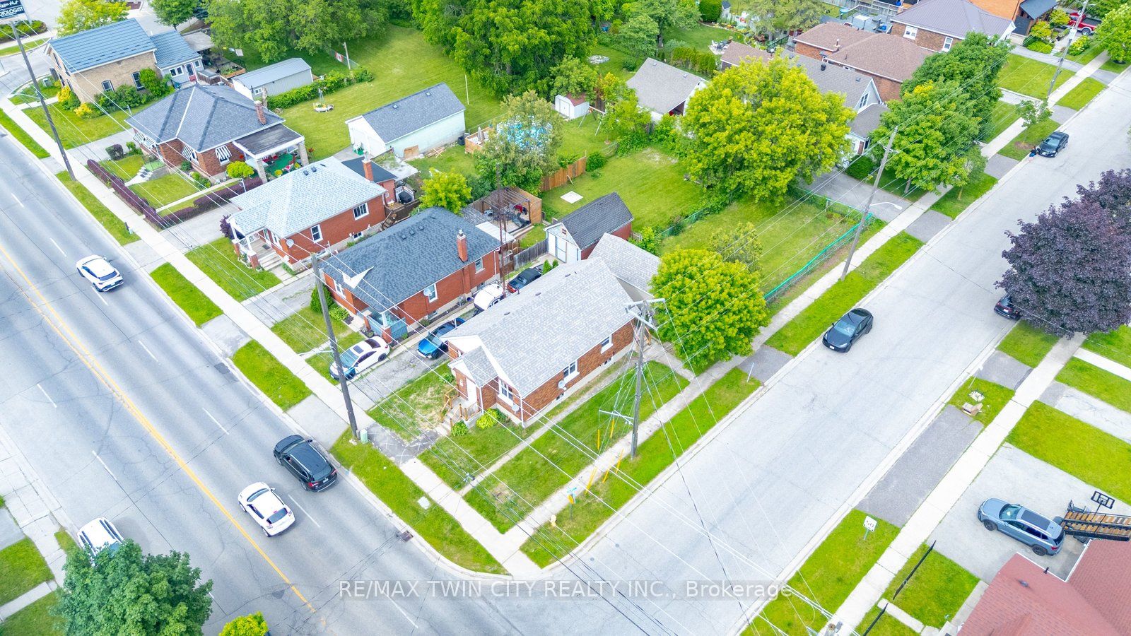 249 Clarence Street, Brantford, ON N3R 3T6 photo 5